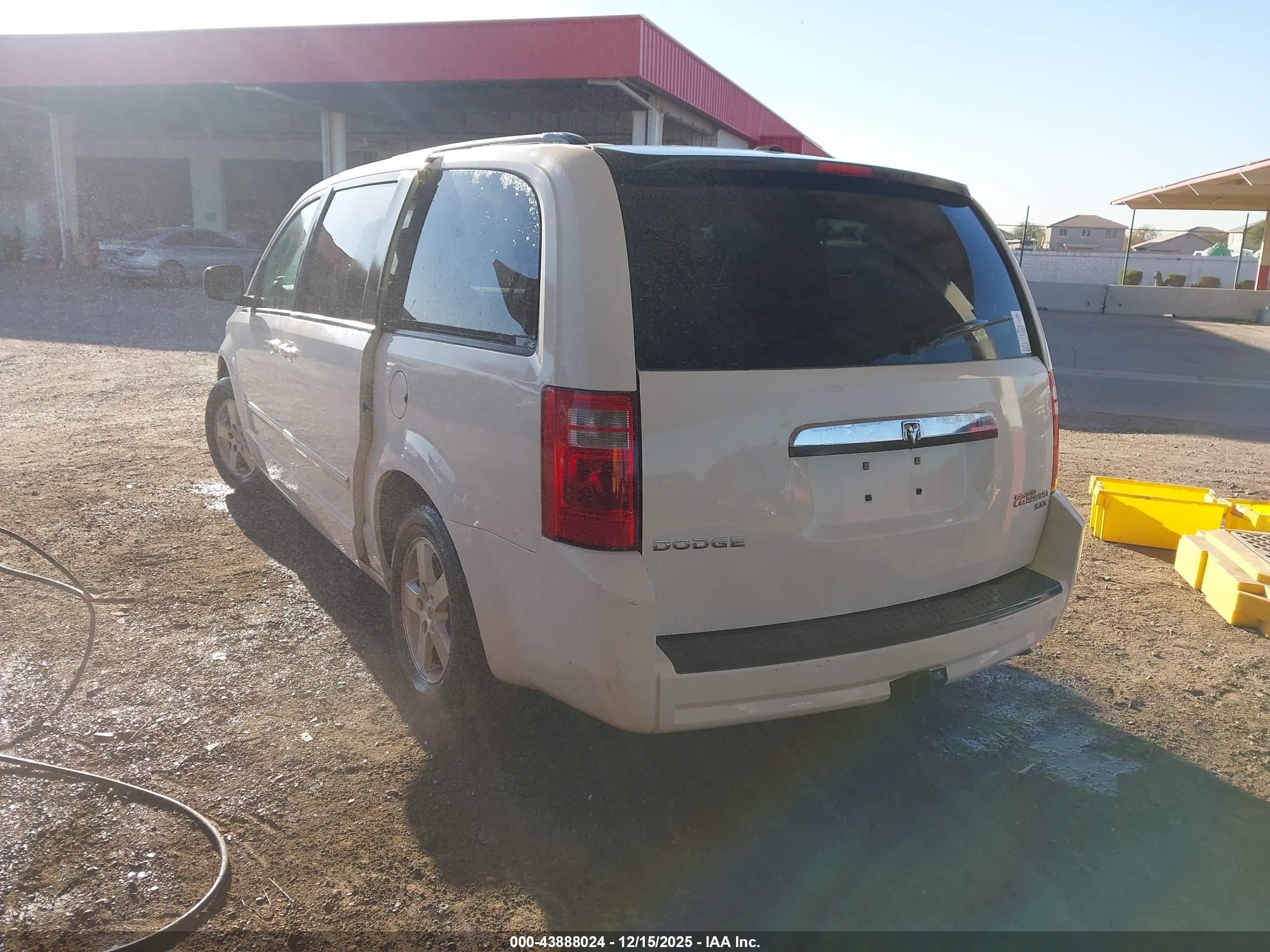 DODGE GRAND image 3