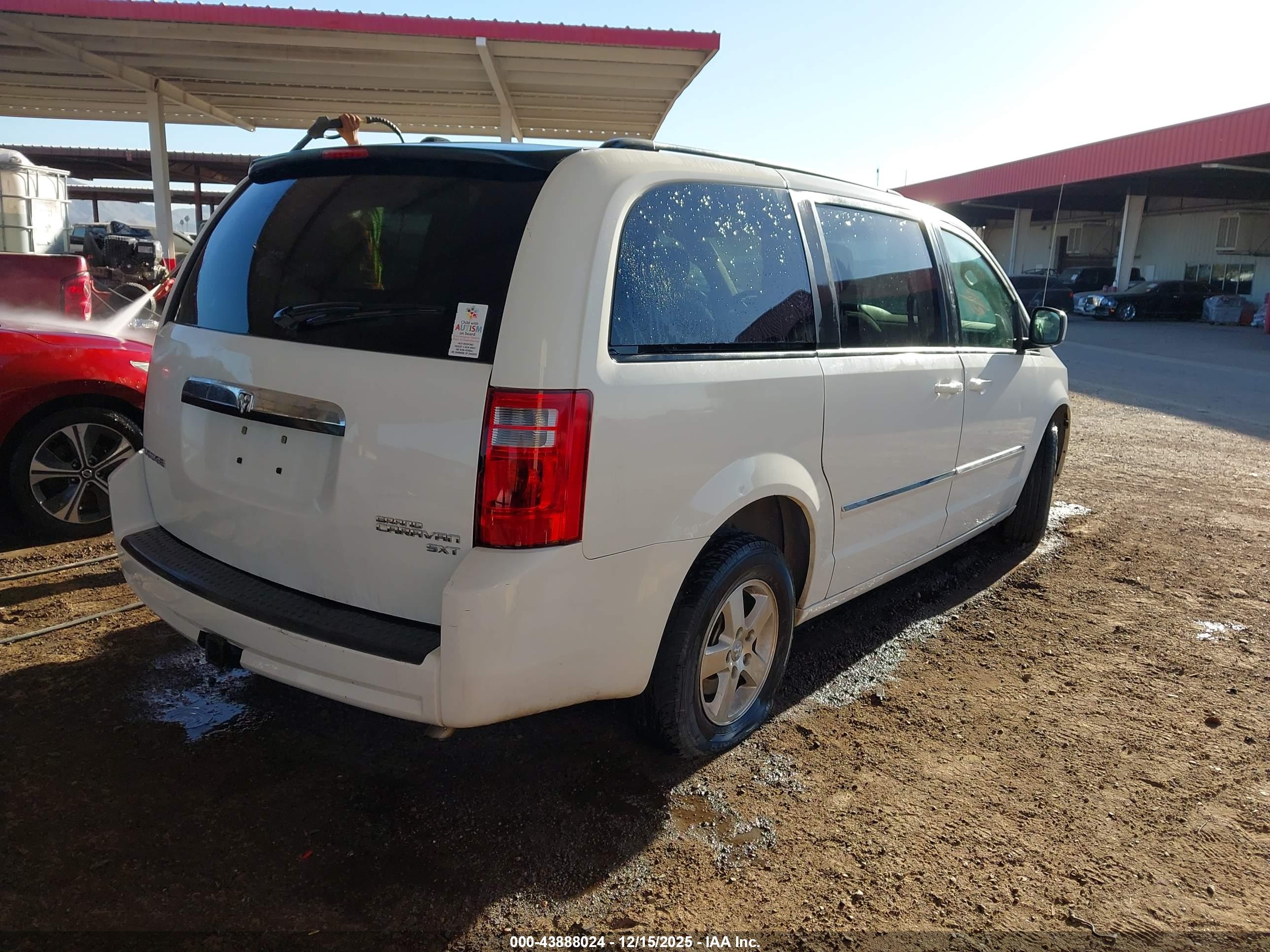 DODGE GRAND image 4