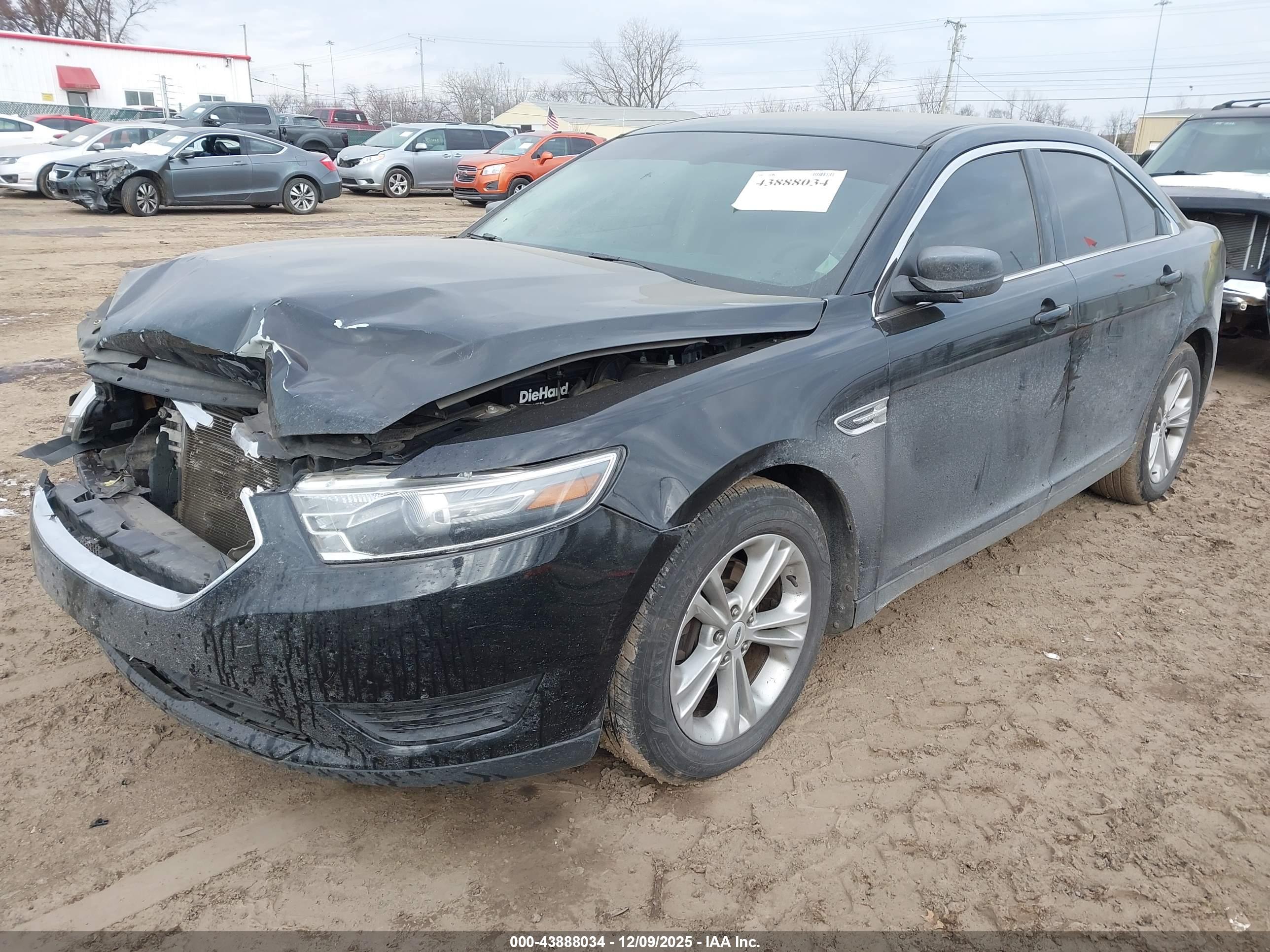 FORD TAURUS image 2