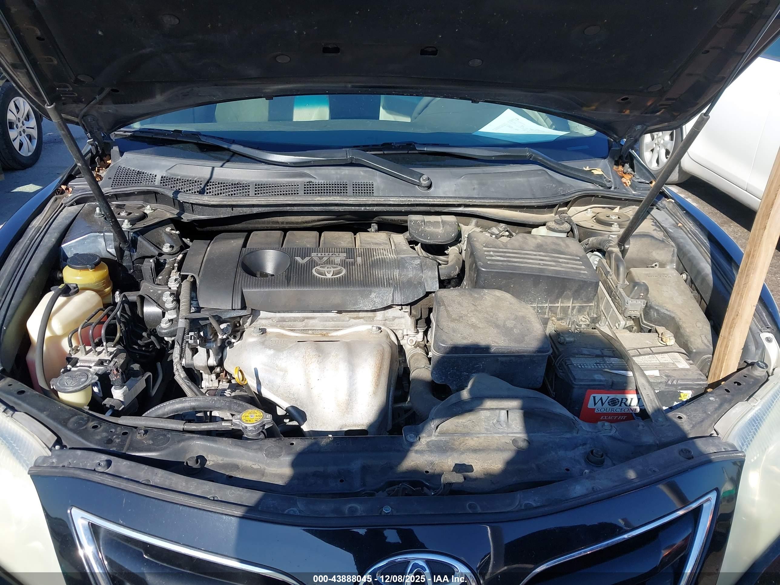 TOYOTA CAMRY image 10