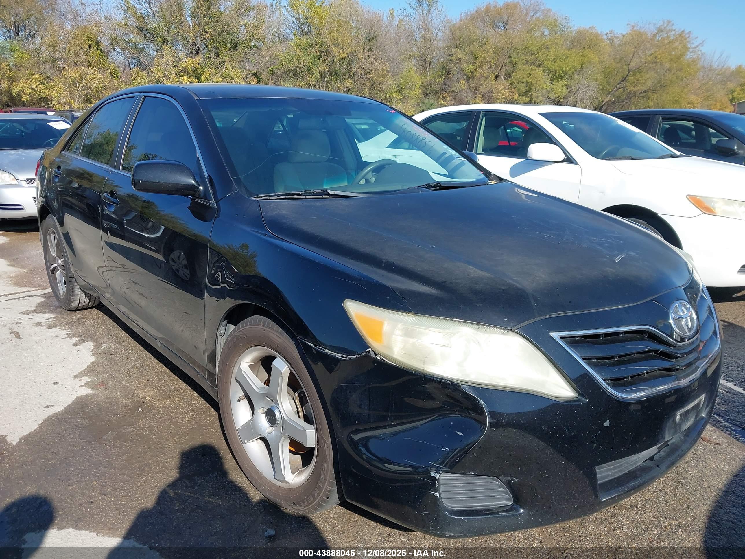 TOYOTA CAMRY image 6