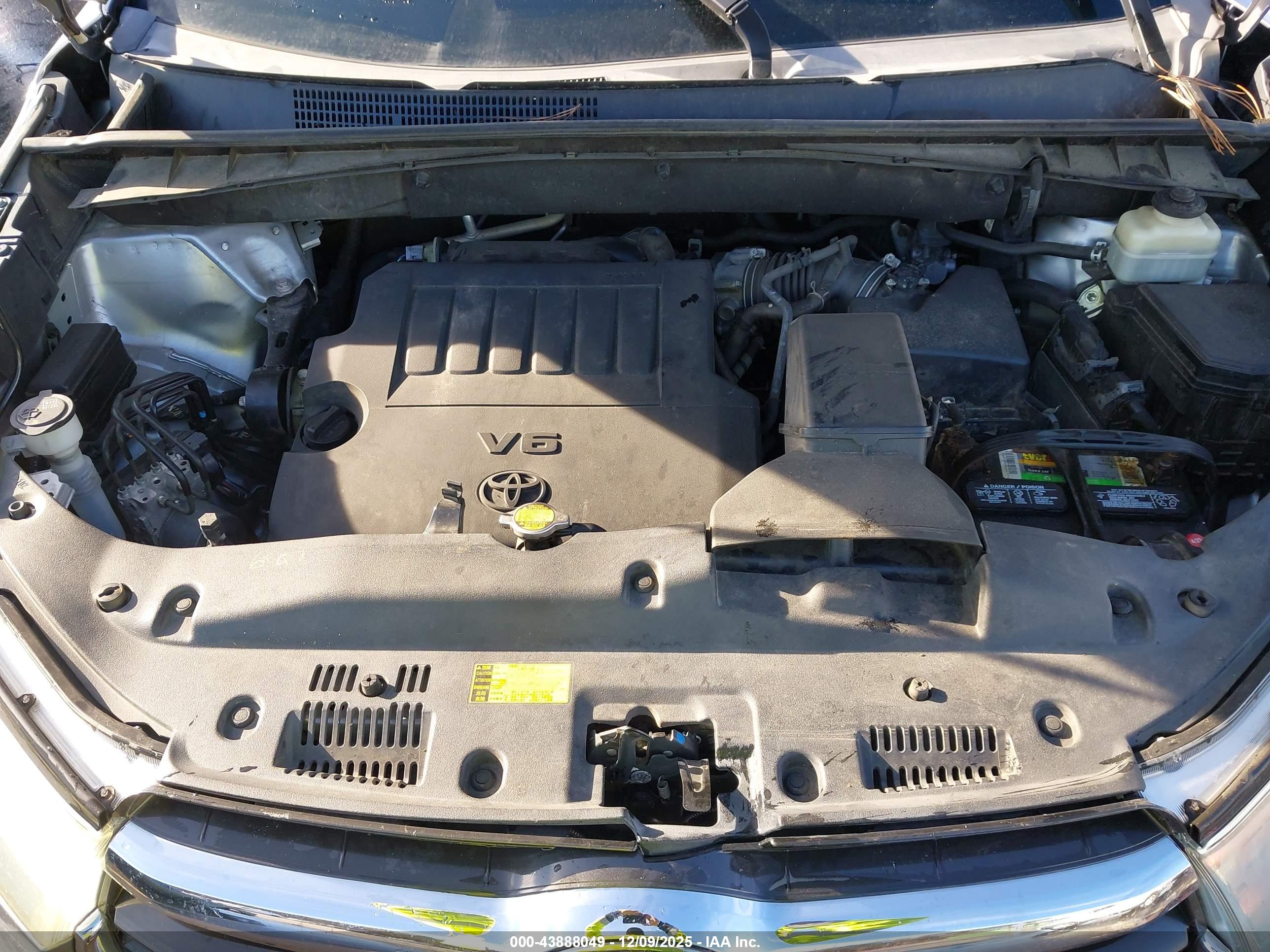 TOYOTA HIGHLANDER image 10