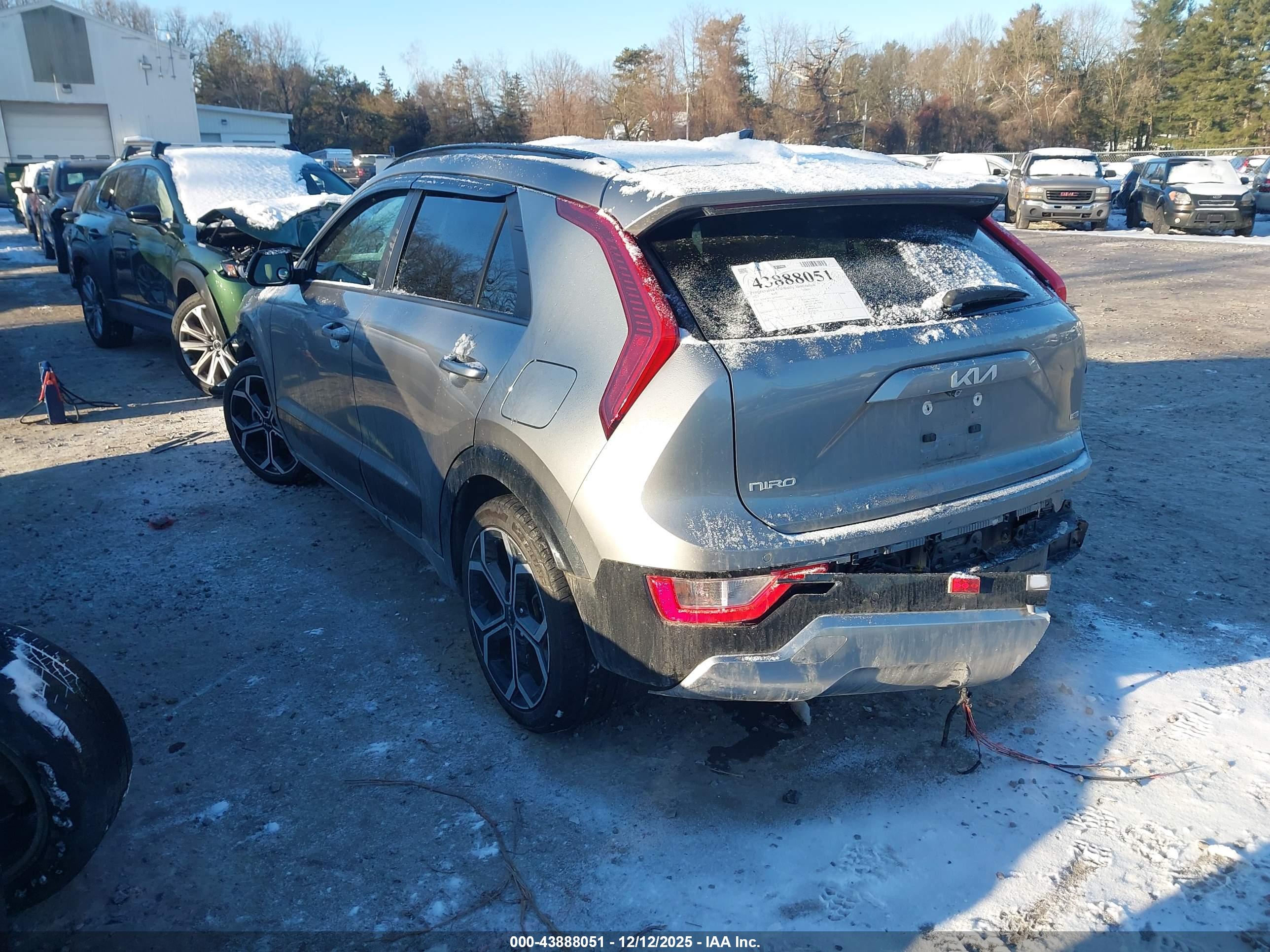 KIA NIRO image 3