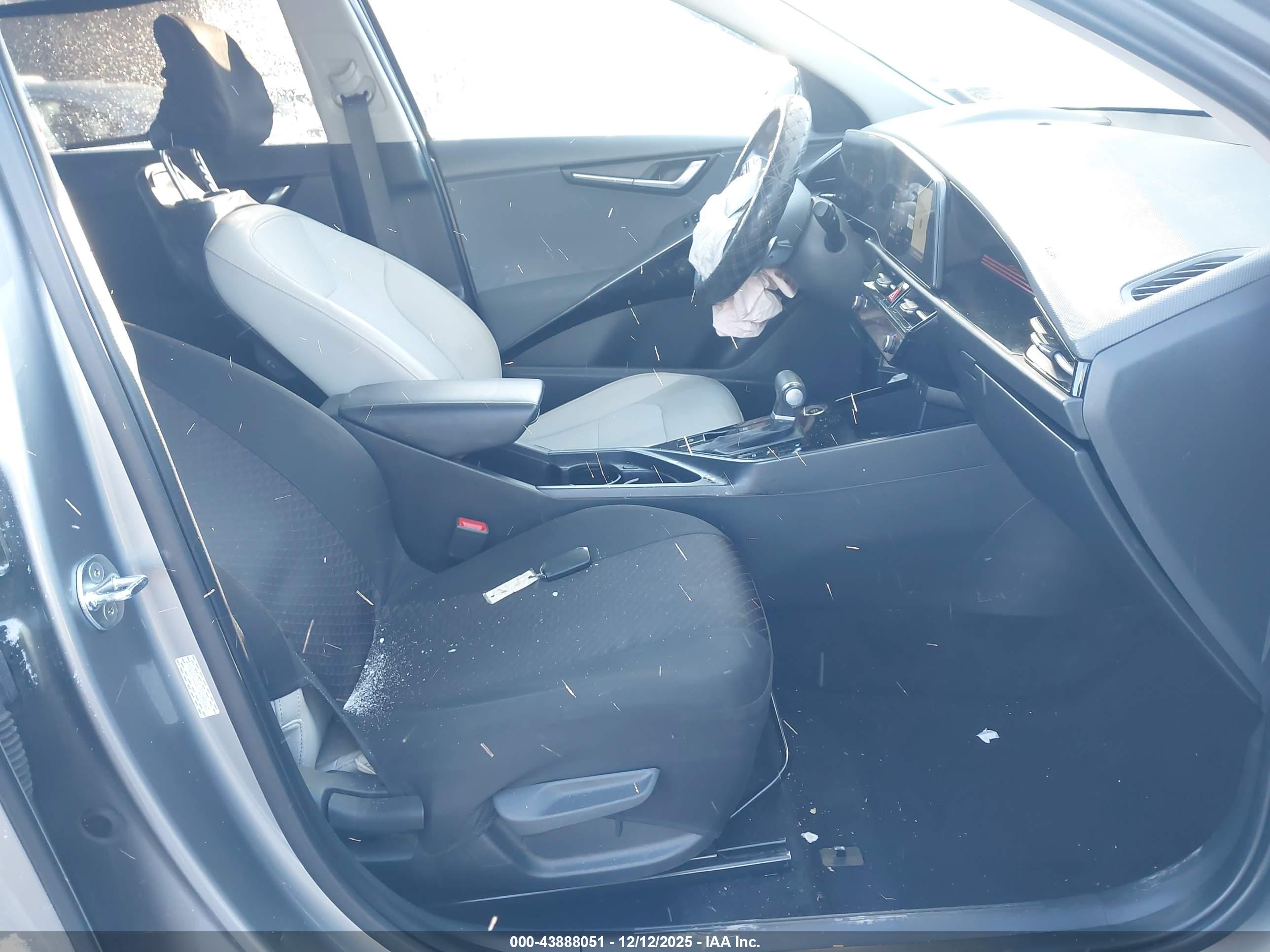 KIA NIRO image 5