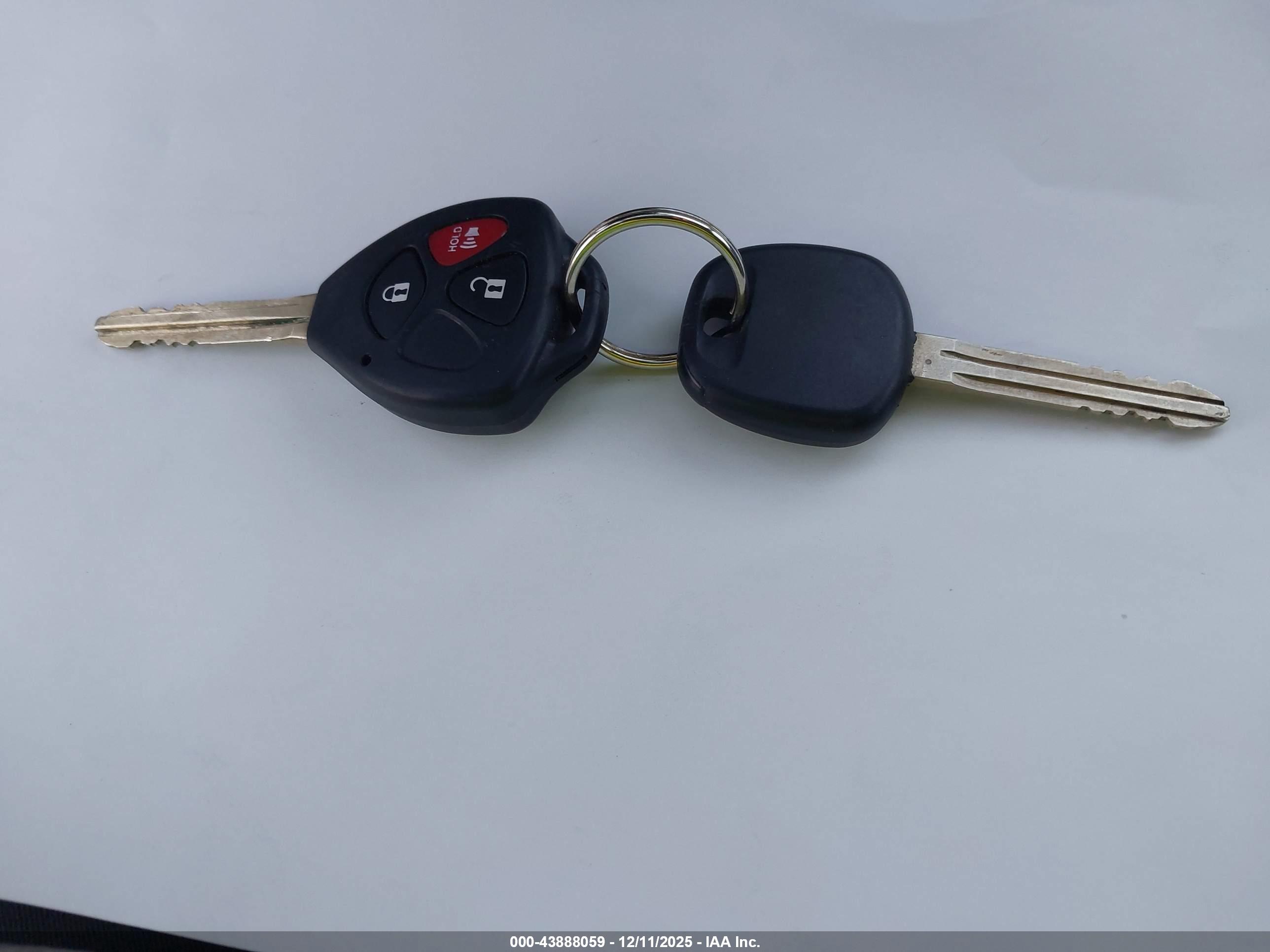TOYOTA RAV4 image 11