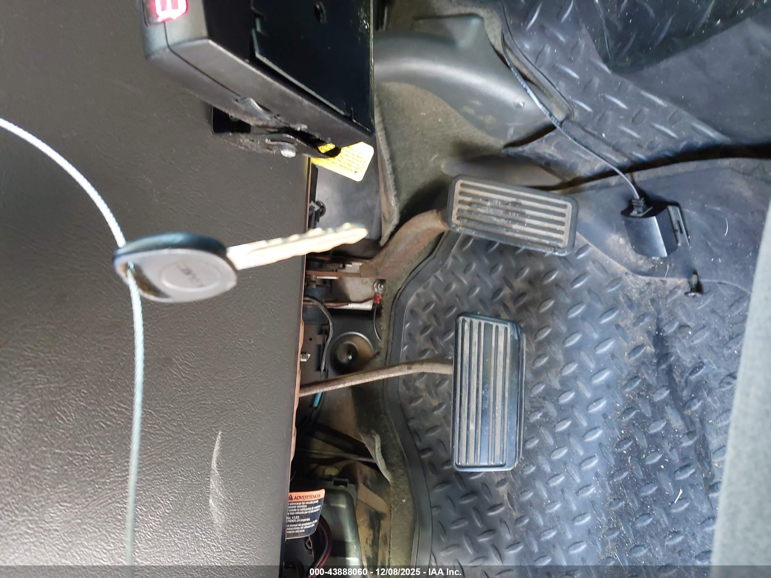 GMC SIERRA image 11