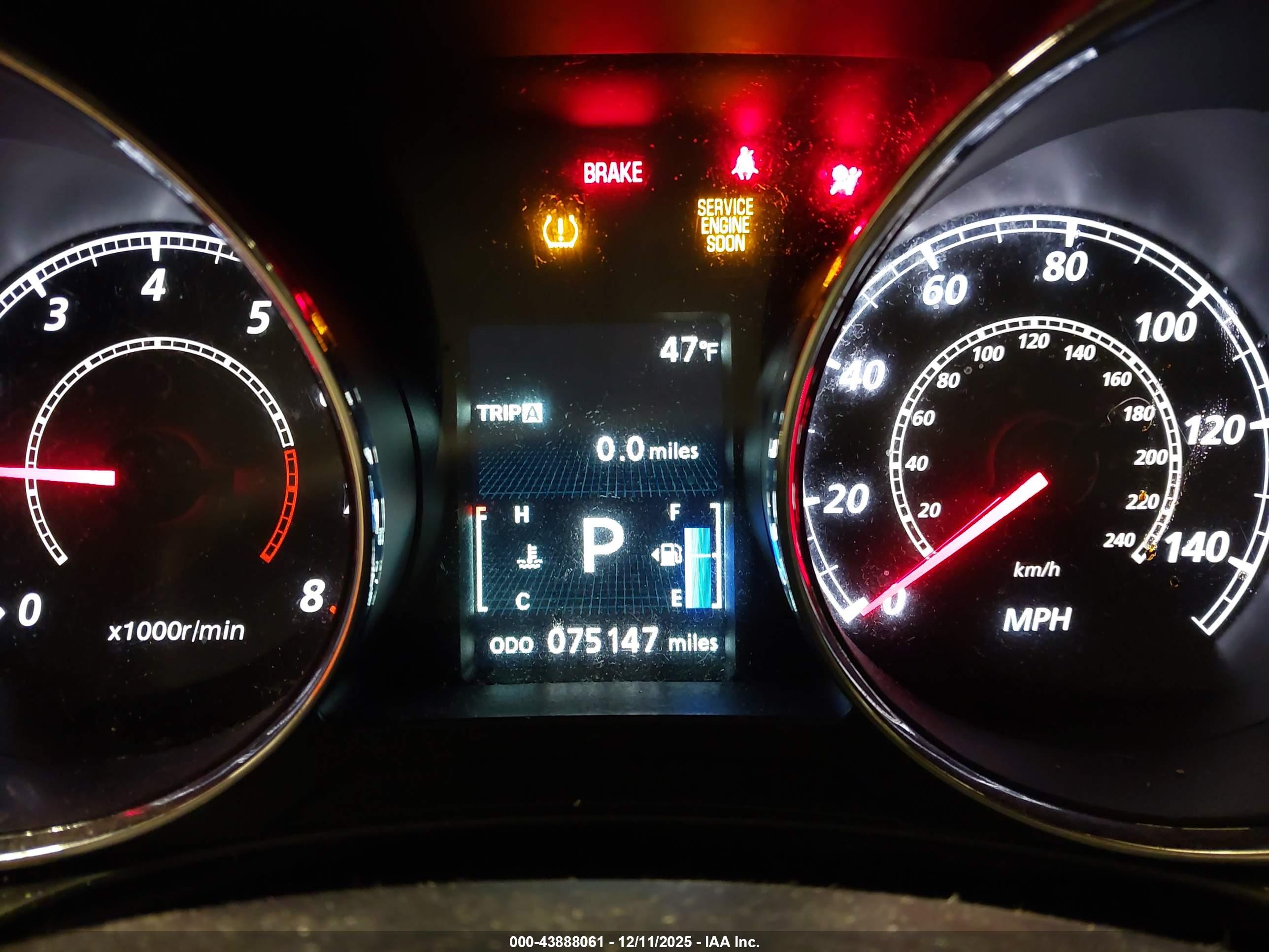 MITSUBISHI OUTLANDER image 7