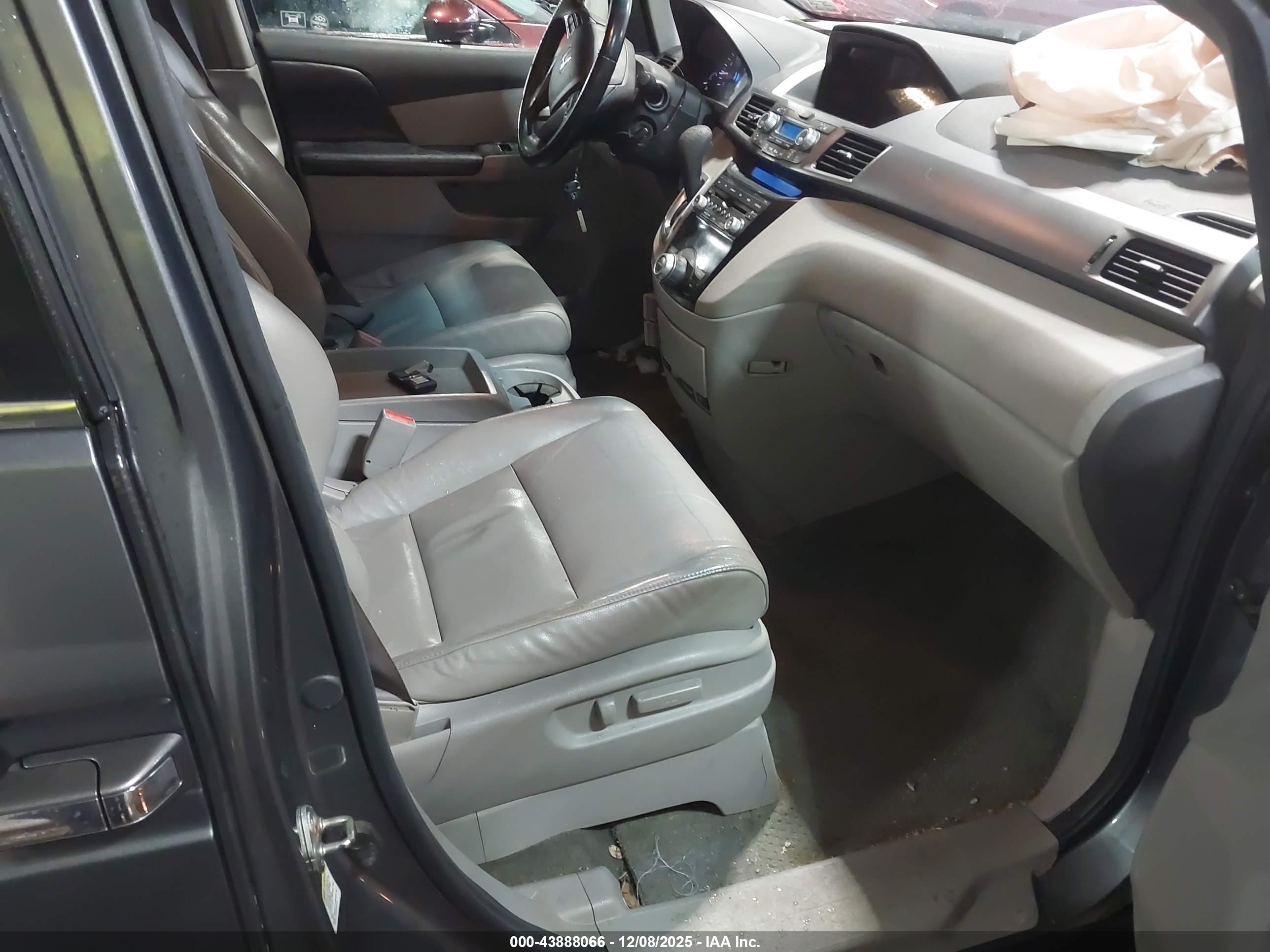 HONDA ODYSSEY image 5