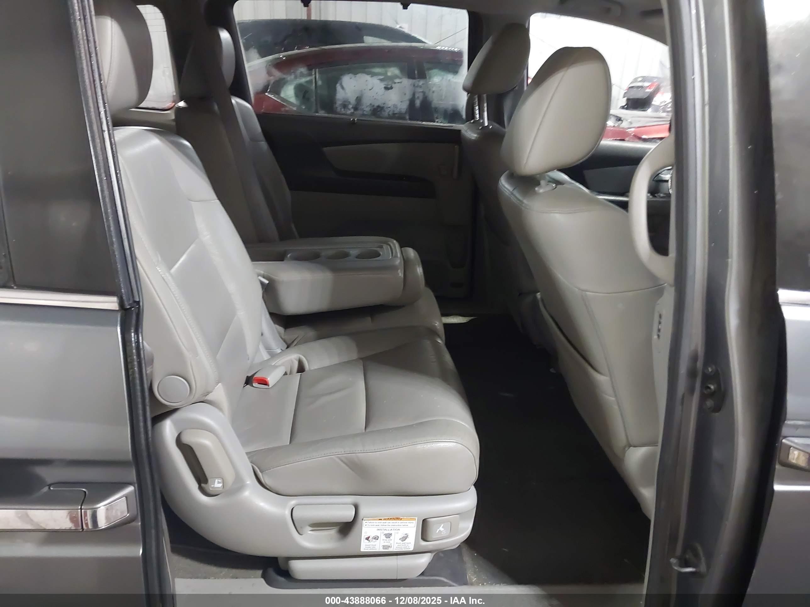 HONDA ODYSSEY image 8