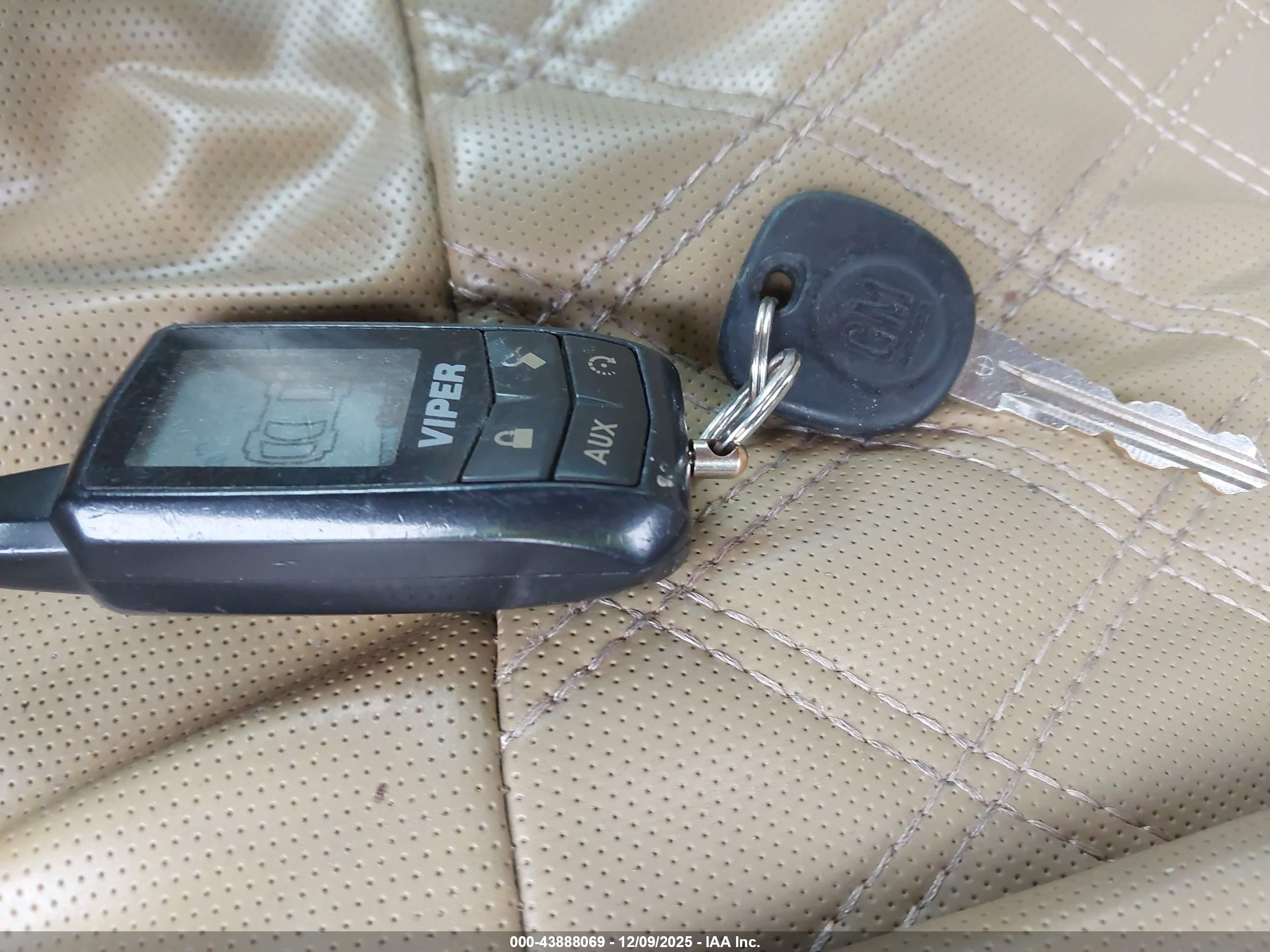 BUICK LUCERNE image 11