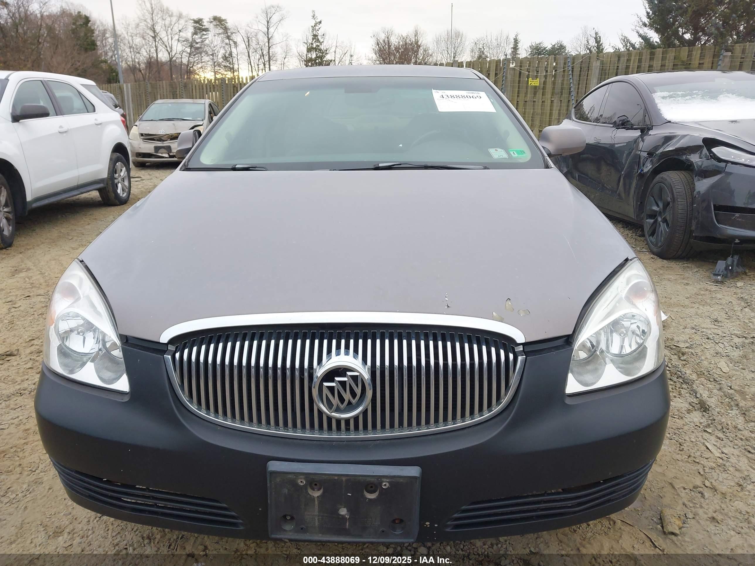 BUICK LUCERNE image 6