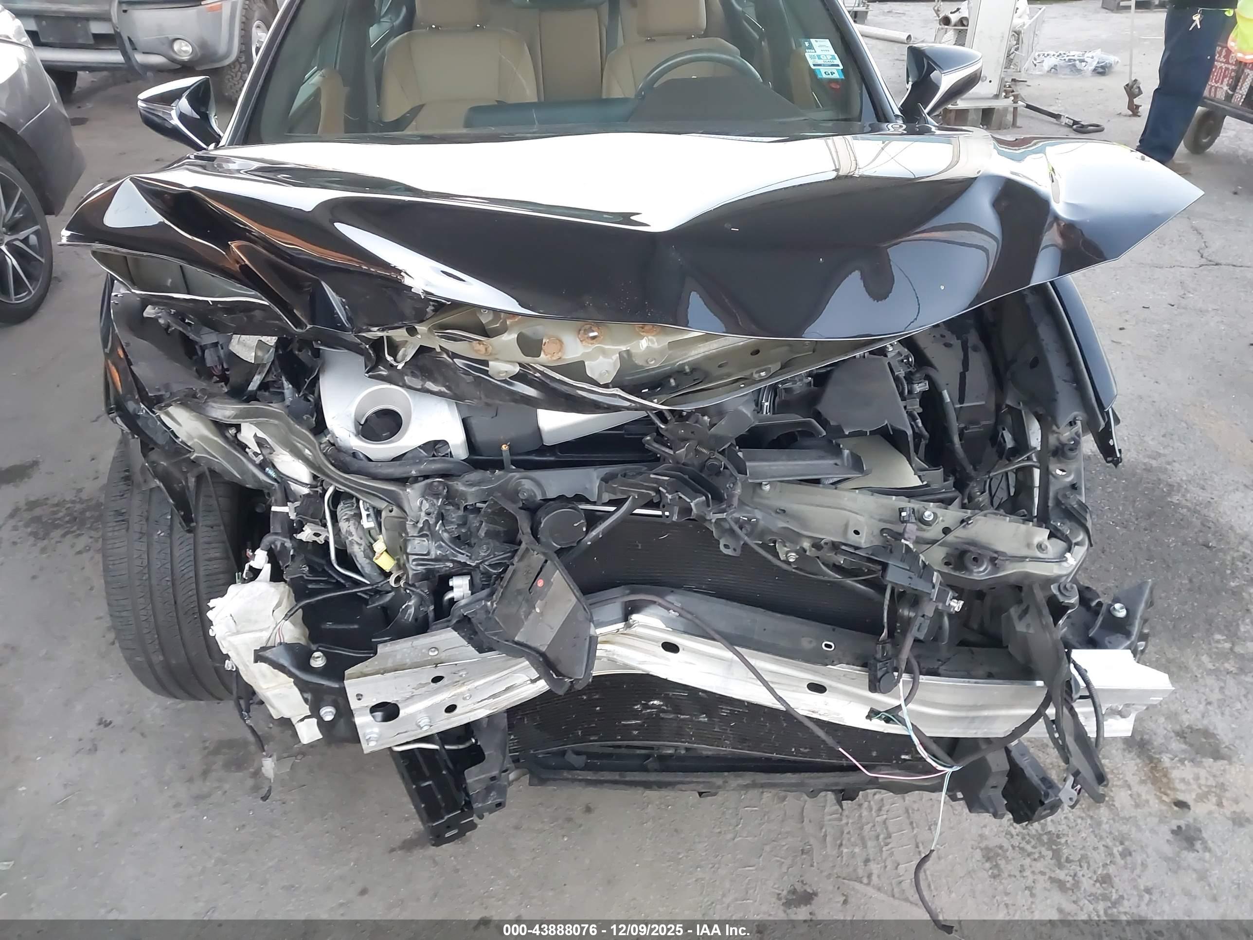 LEXUS ES image 6
