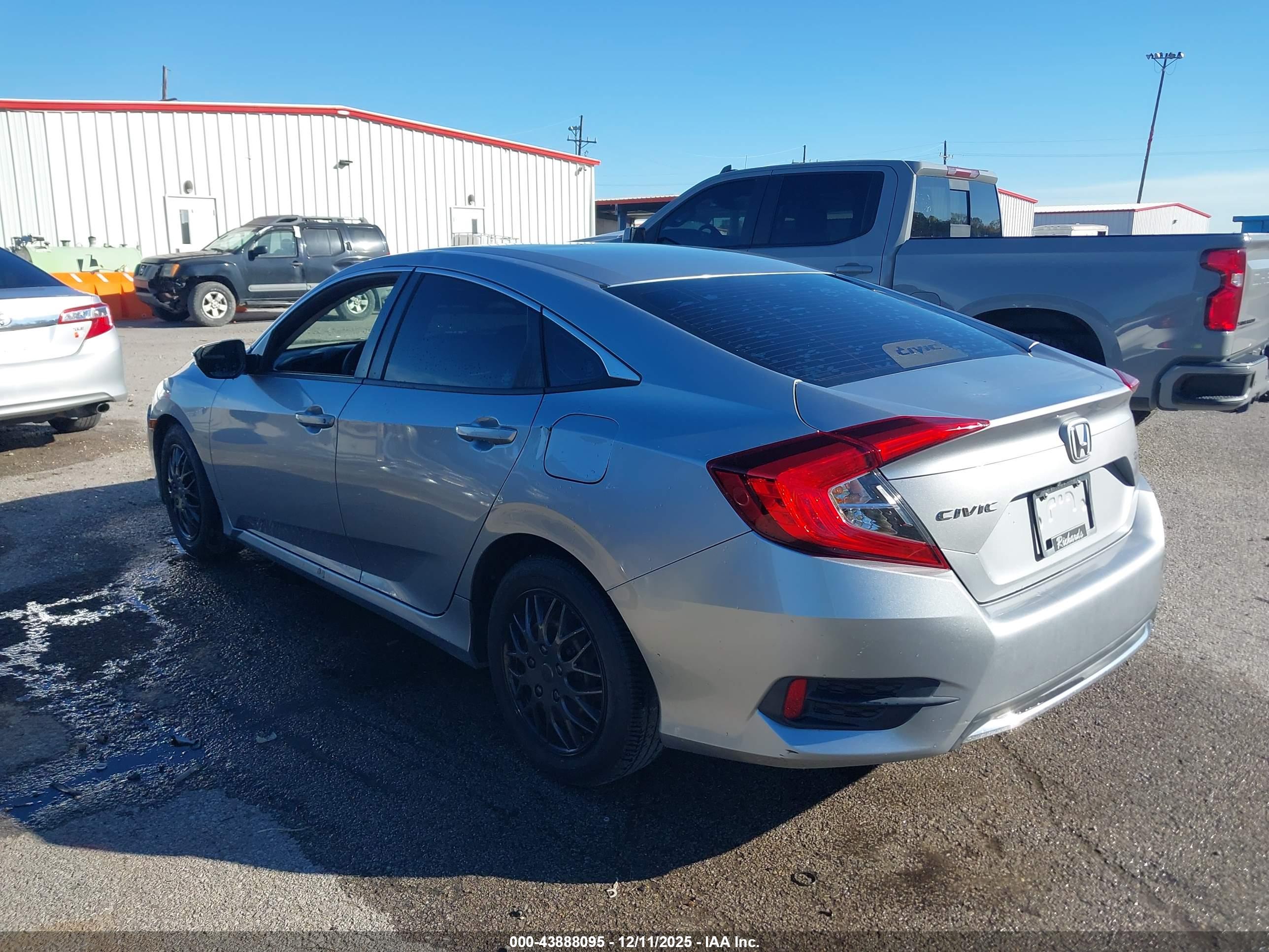 HONDA CIVIC image 3