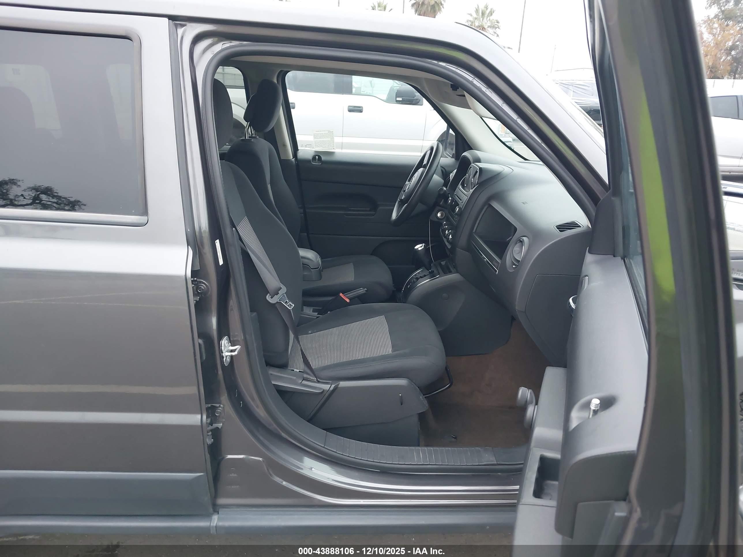 JEEP PATRIOT image 5