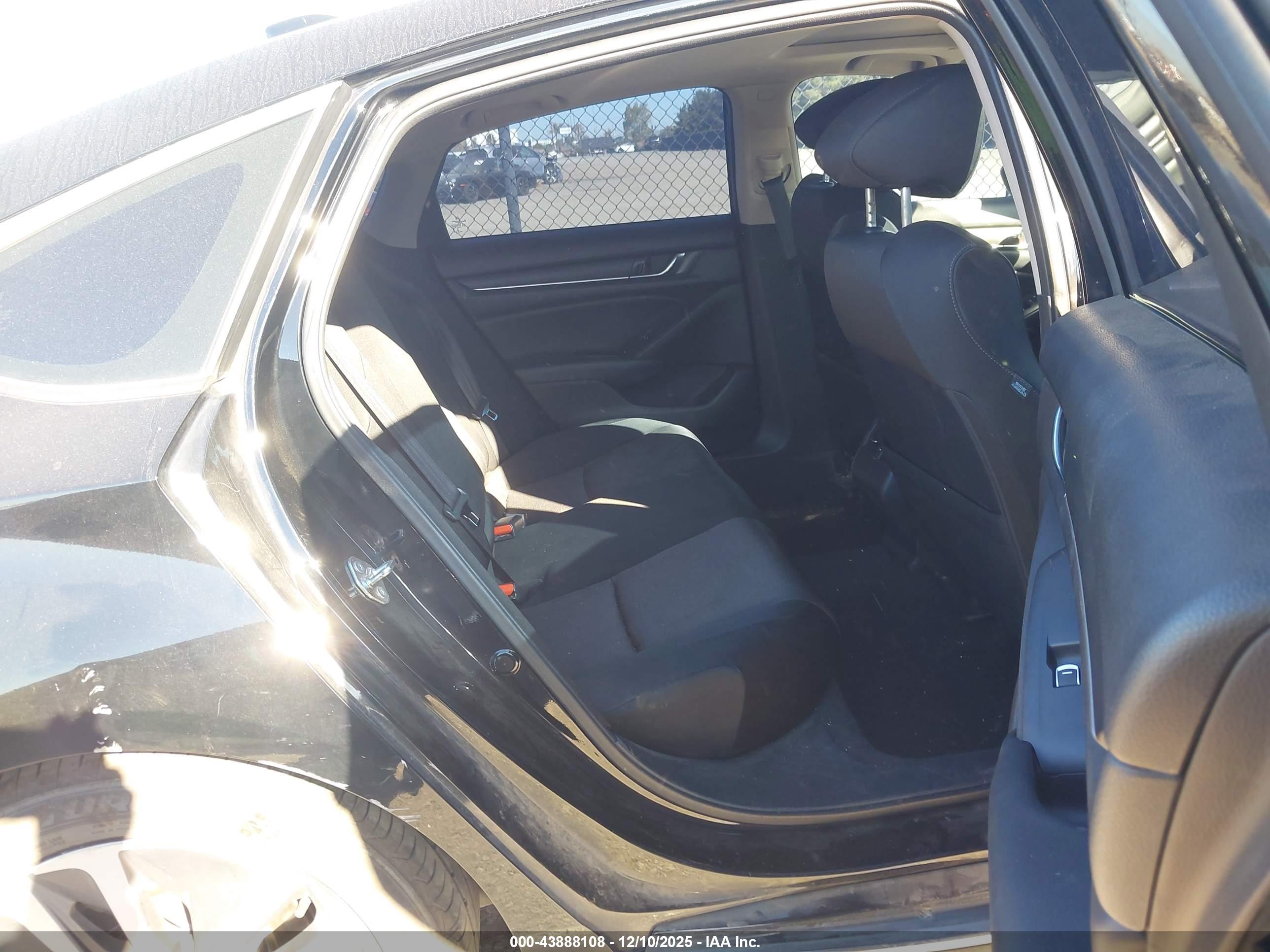 HONDA ACCORD image 8