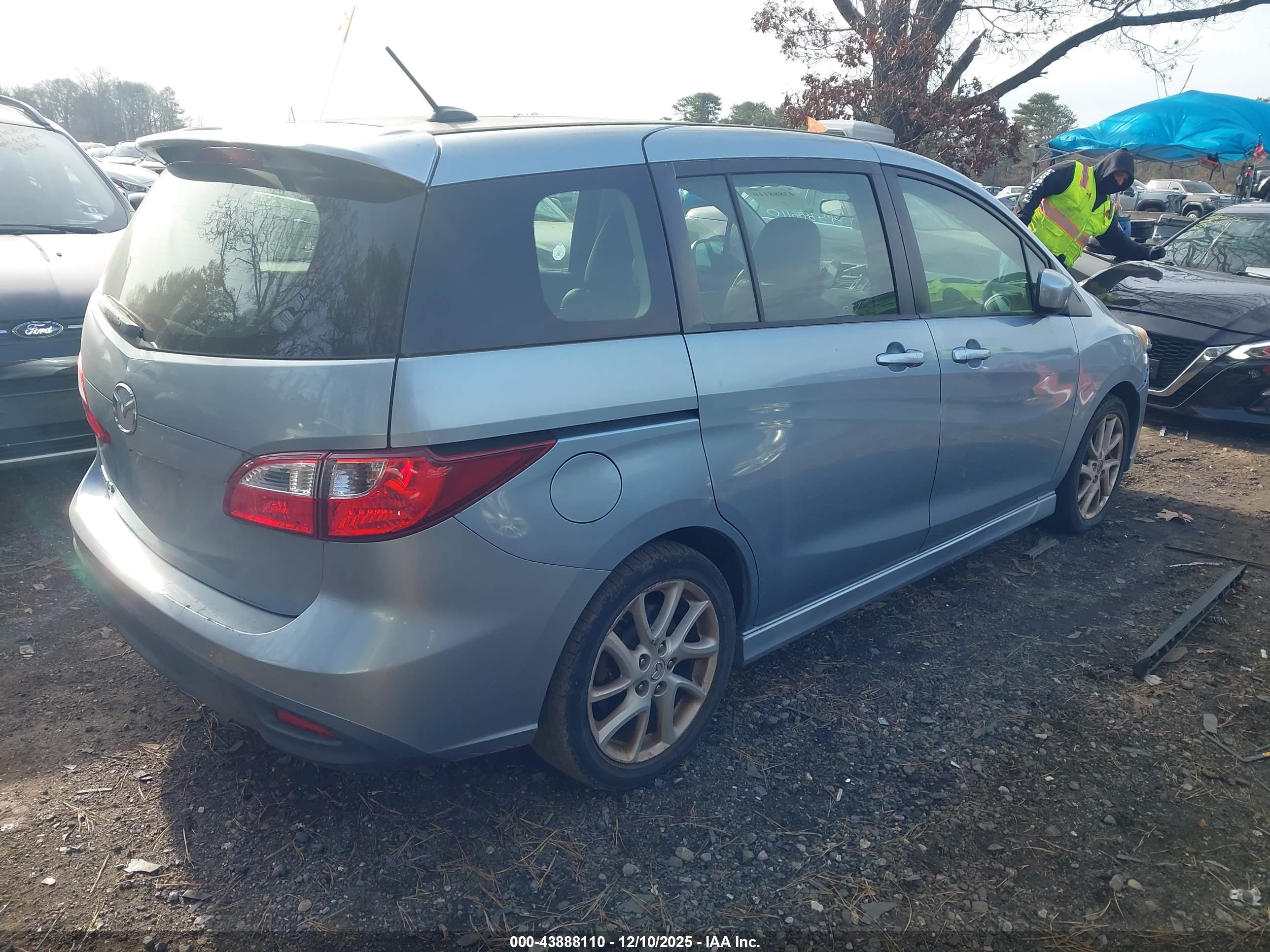 MAZDA MAZDA5 image 4