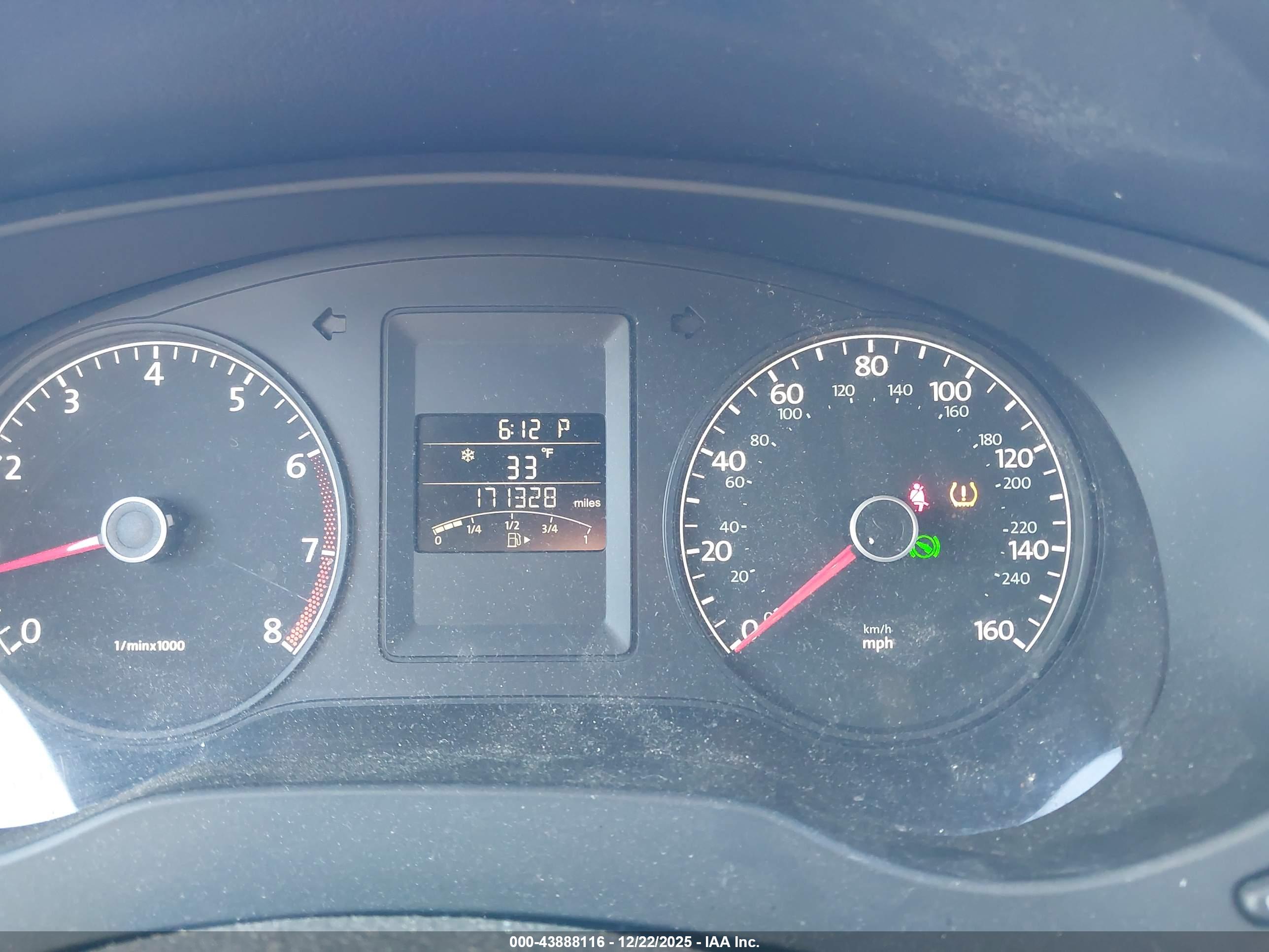 VOLKSWAGEN JETTA image 7