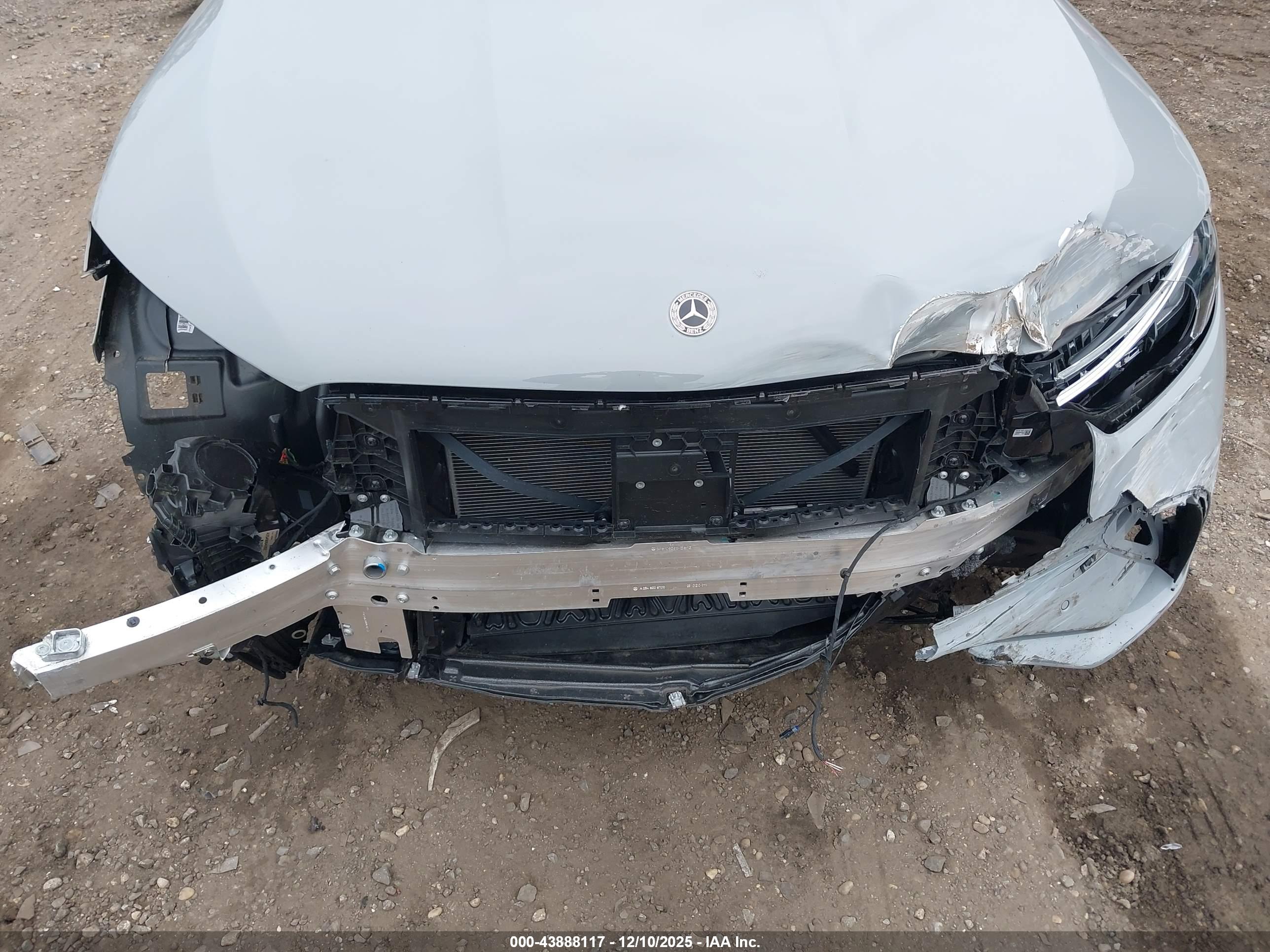 MERCEDES-BENZ GLC image 6