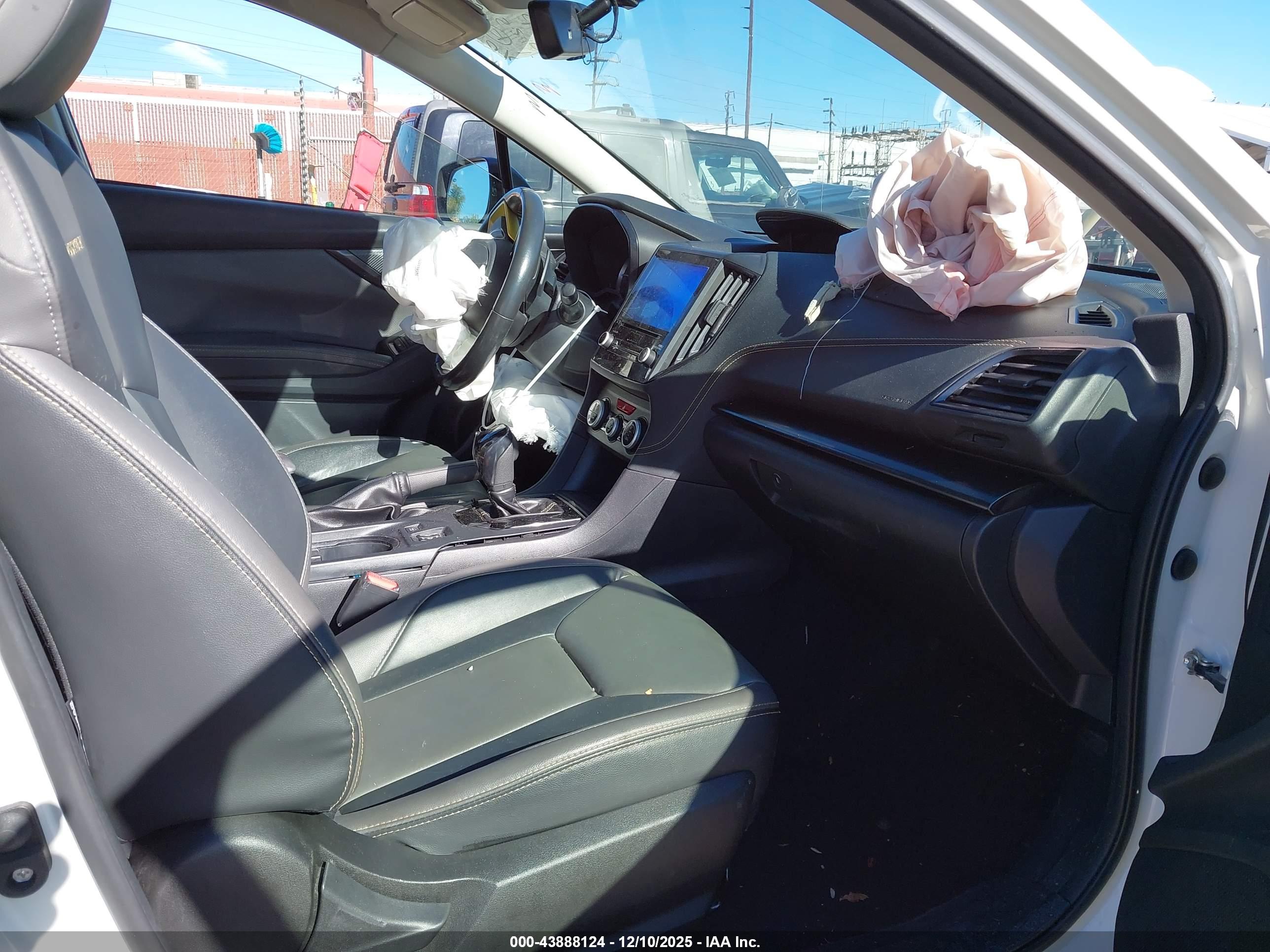 SUBARU CROSSTREK image 5