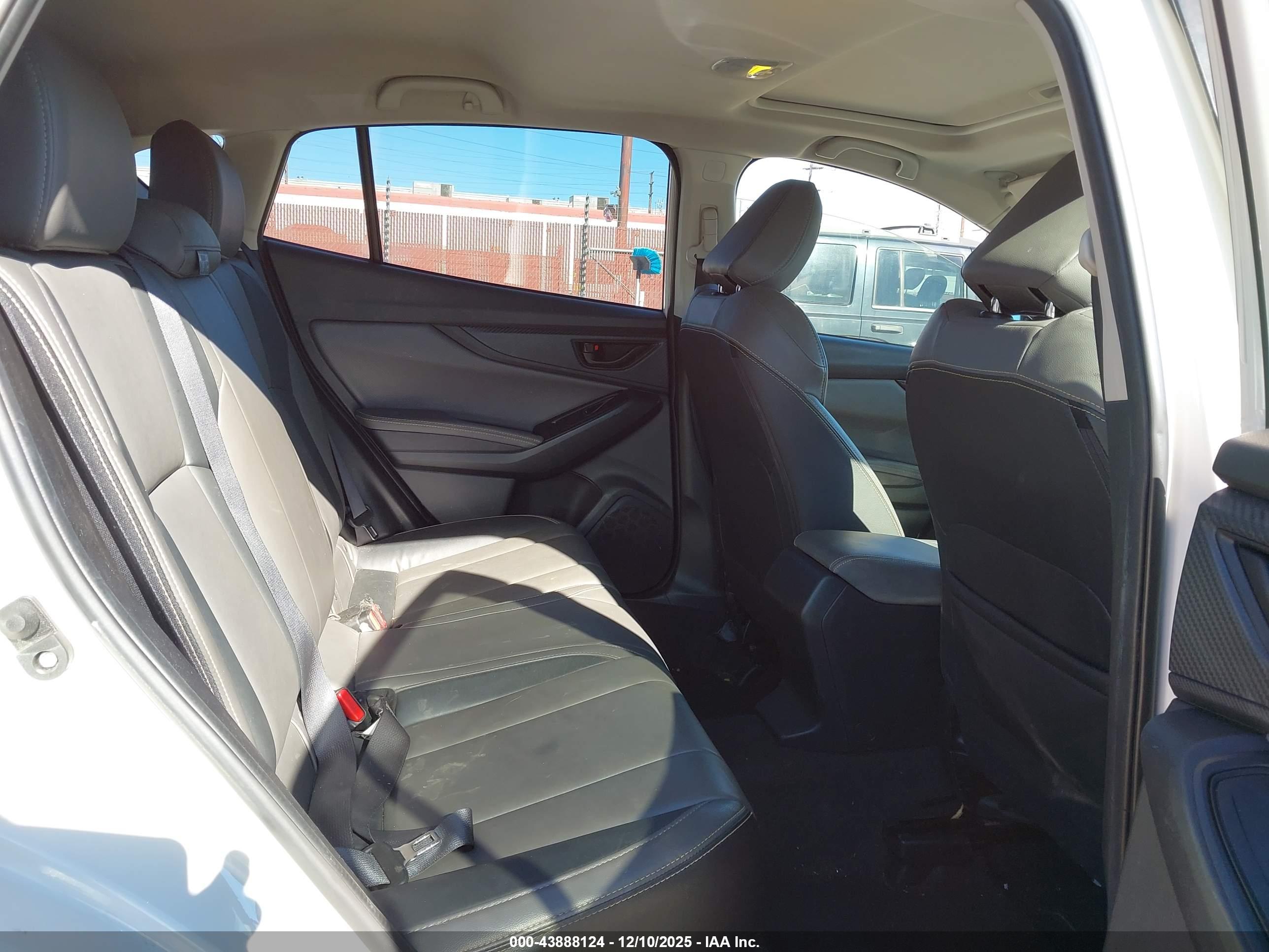 SUBARU CROSSTREK image 8