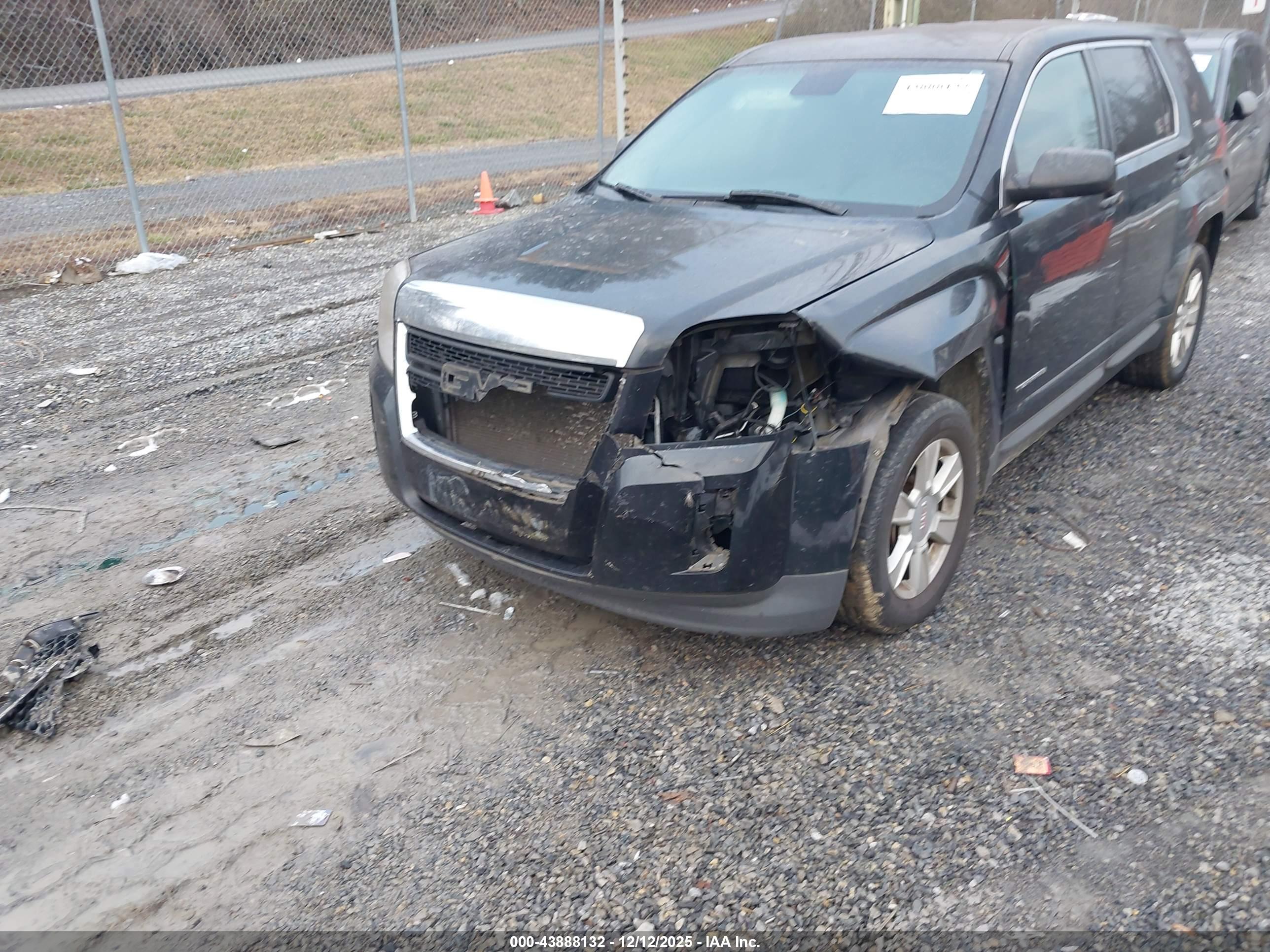 GMC TERRAIN image 6