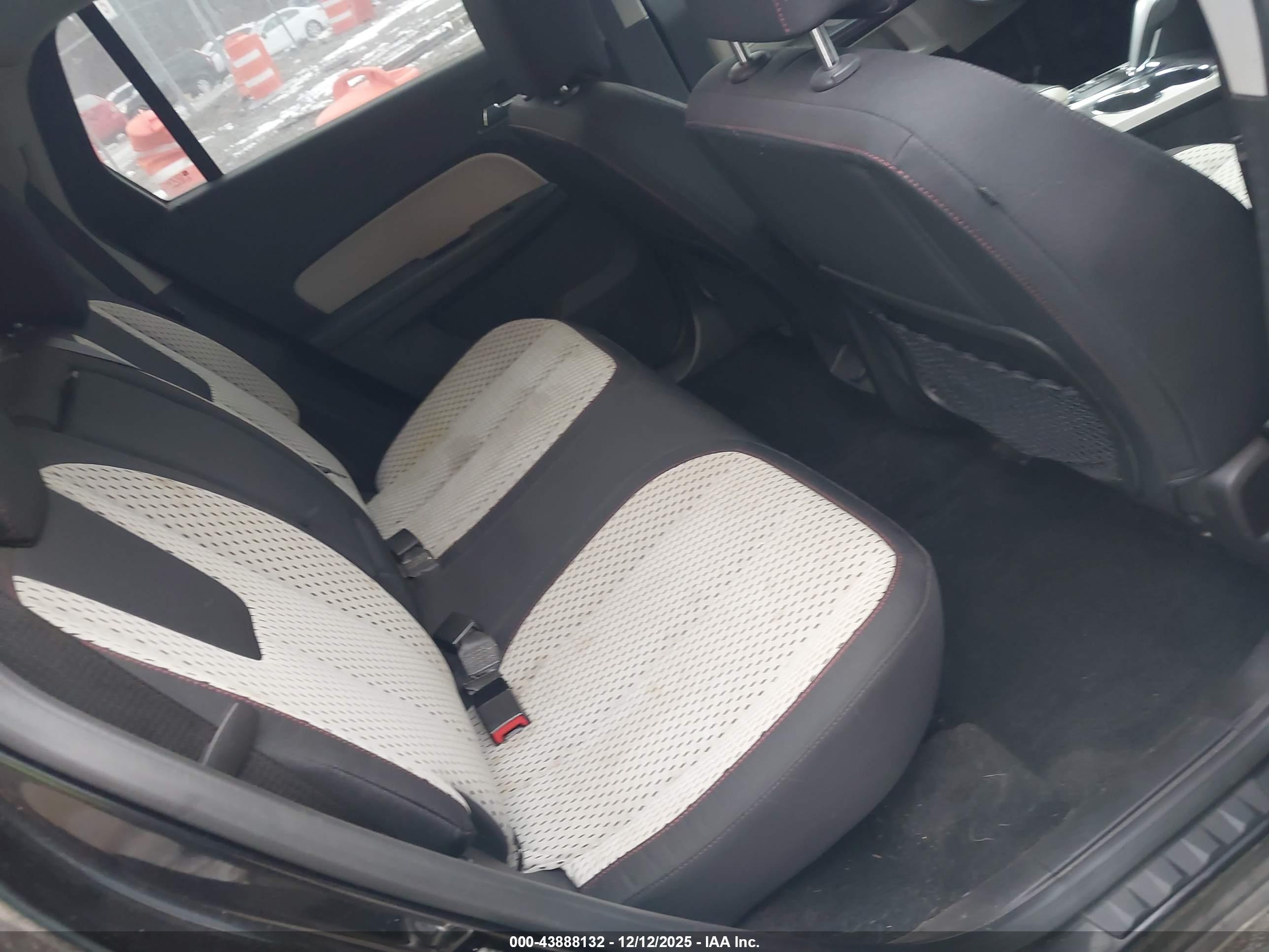 GMC TERRAIN image 8