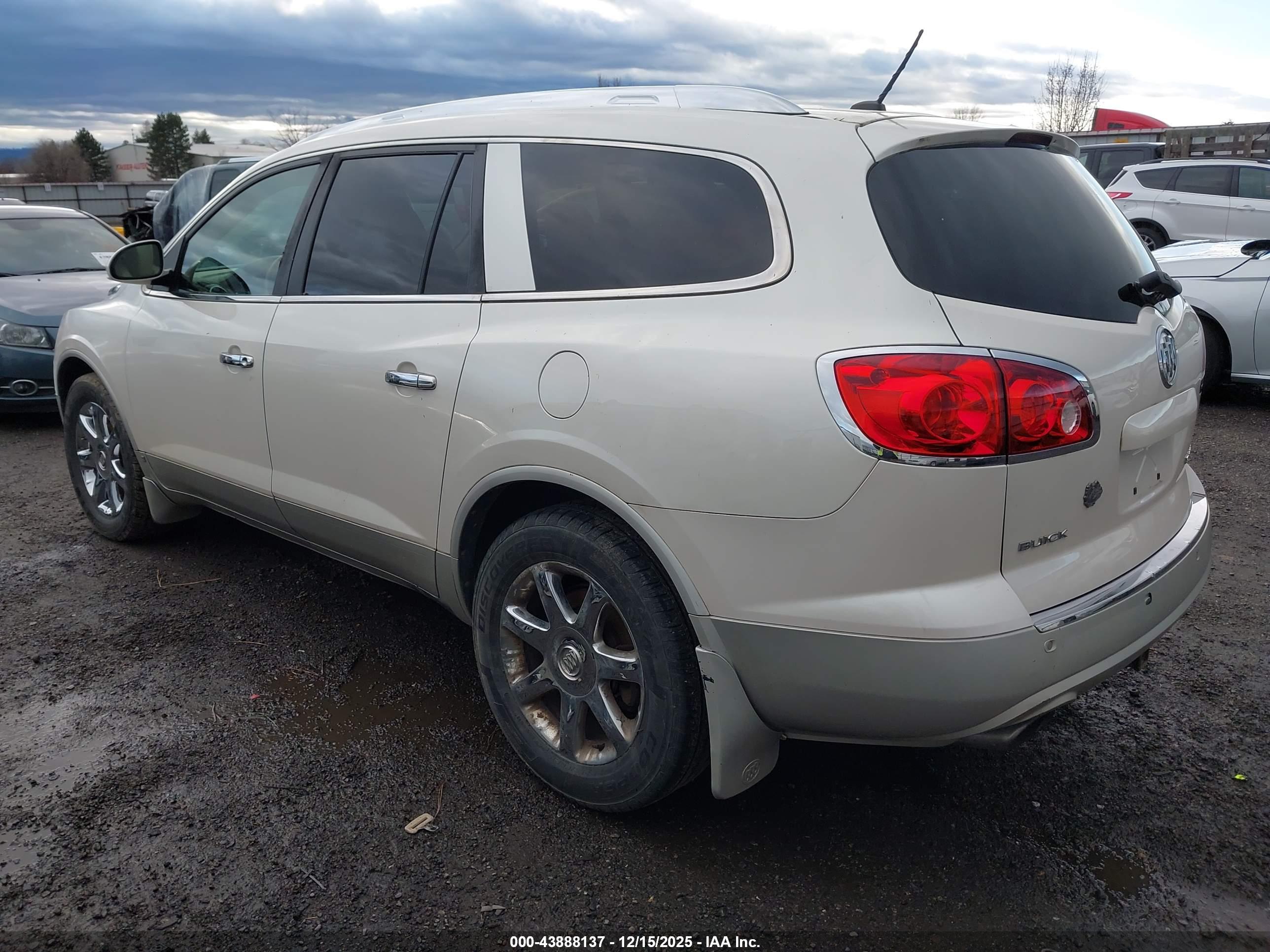 BUICK ENCLAVE image 3