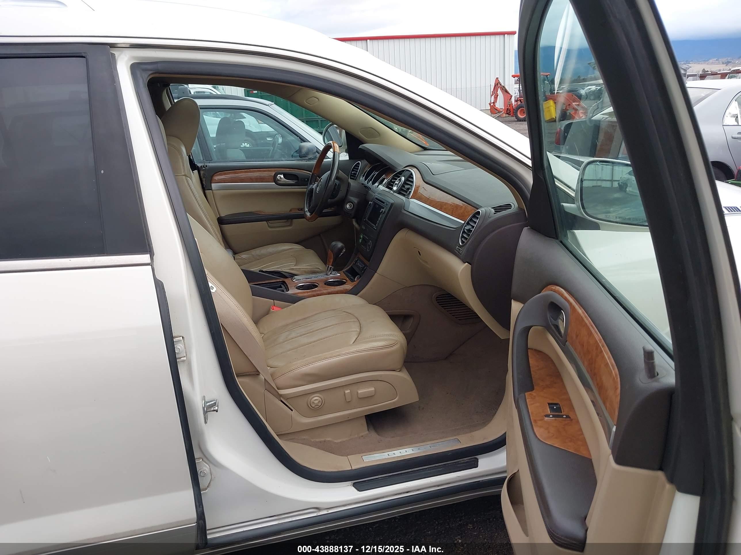 BUICK ENCLAVE image 5
