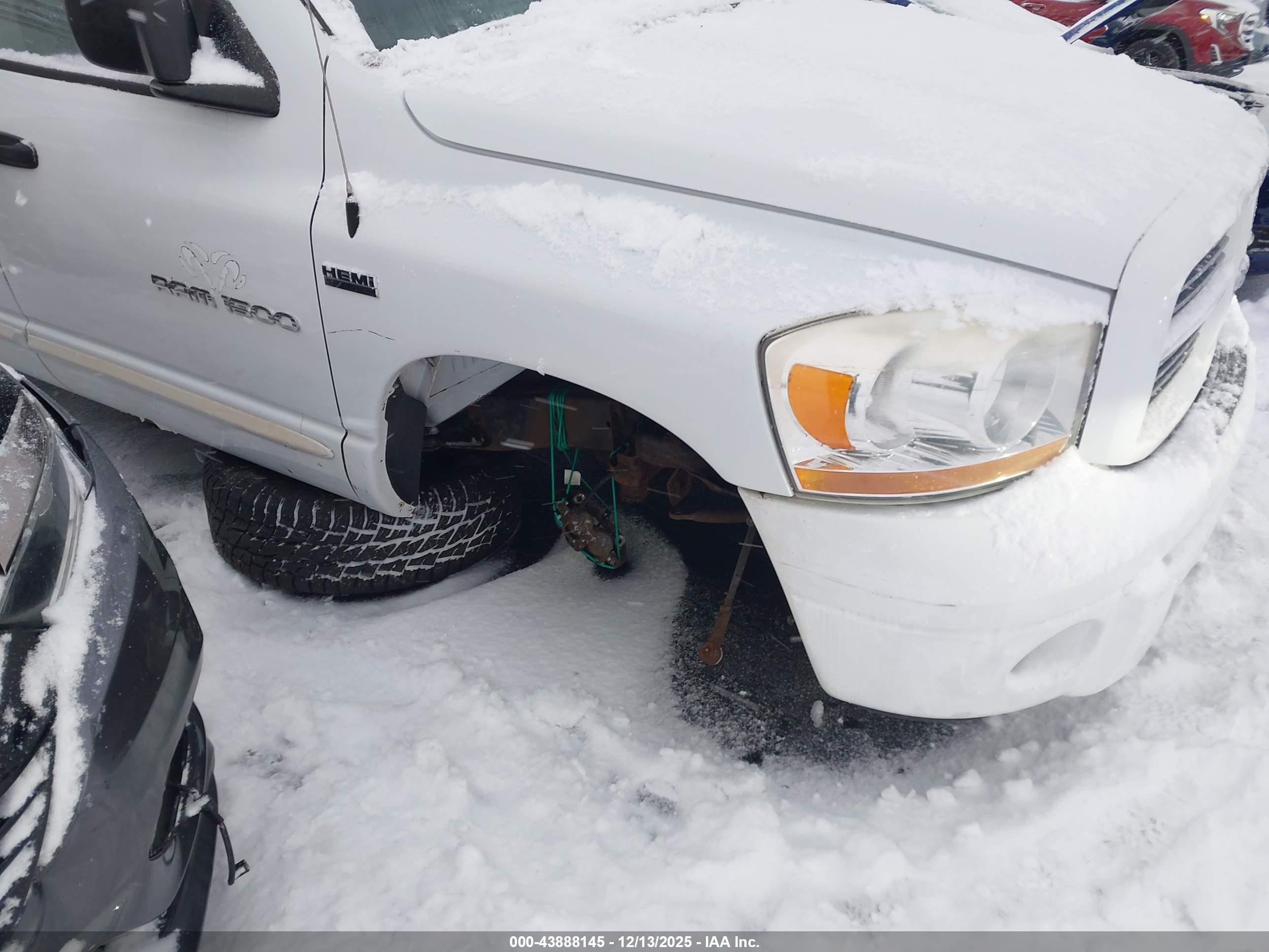 DODGE RAM image 6