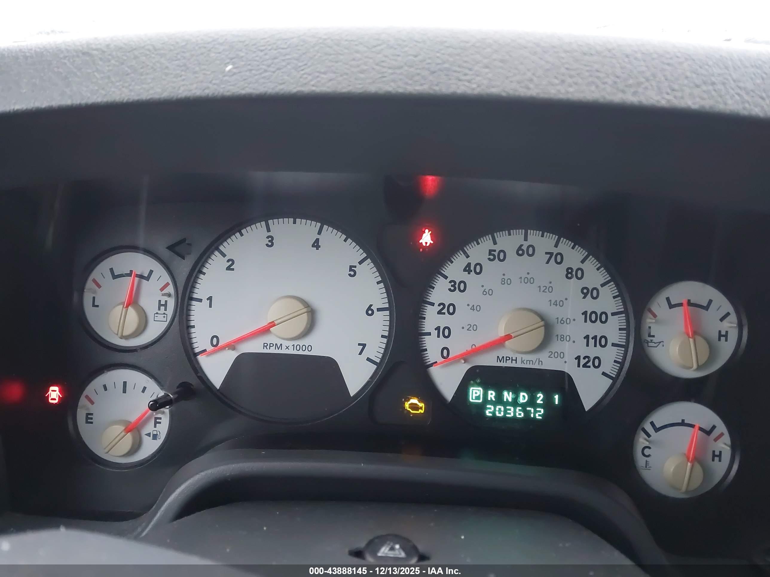 DODGE RAM image 7