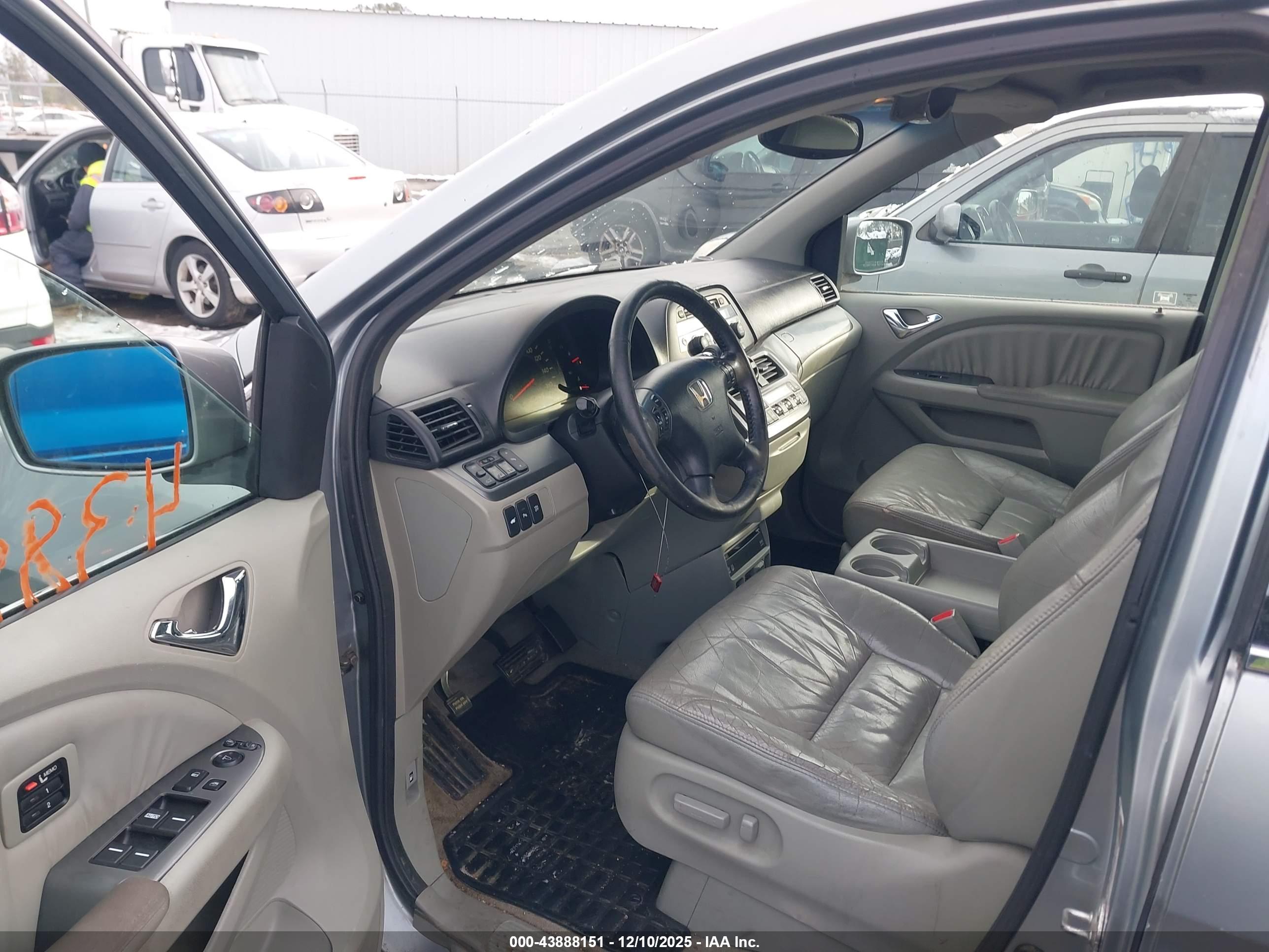HONDA ODYSSEY image 5