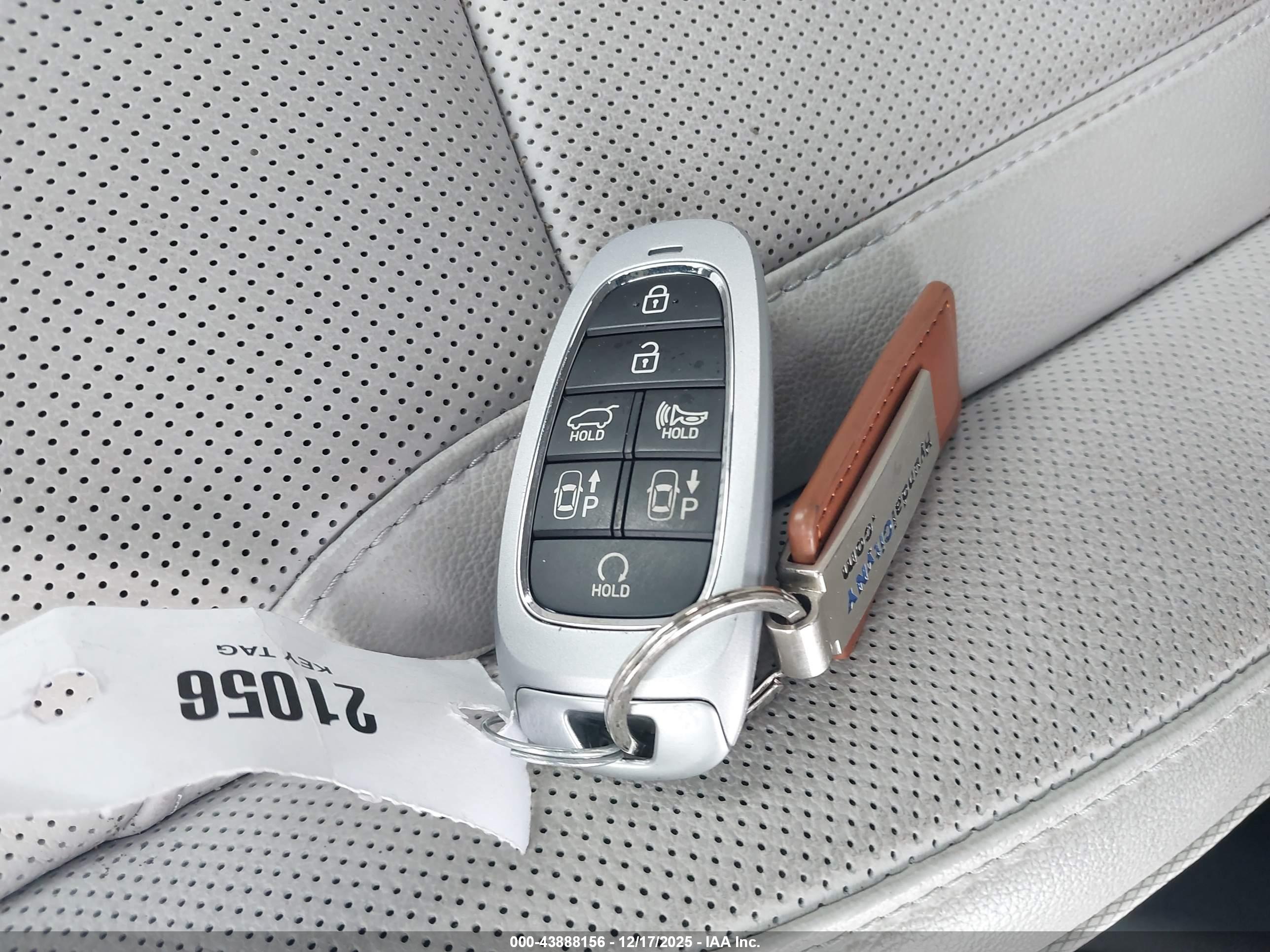 HYUNDAI TUCSON image 11