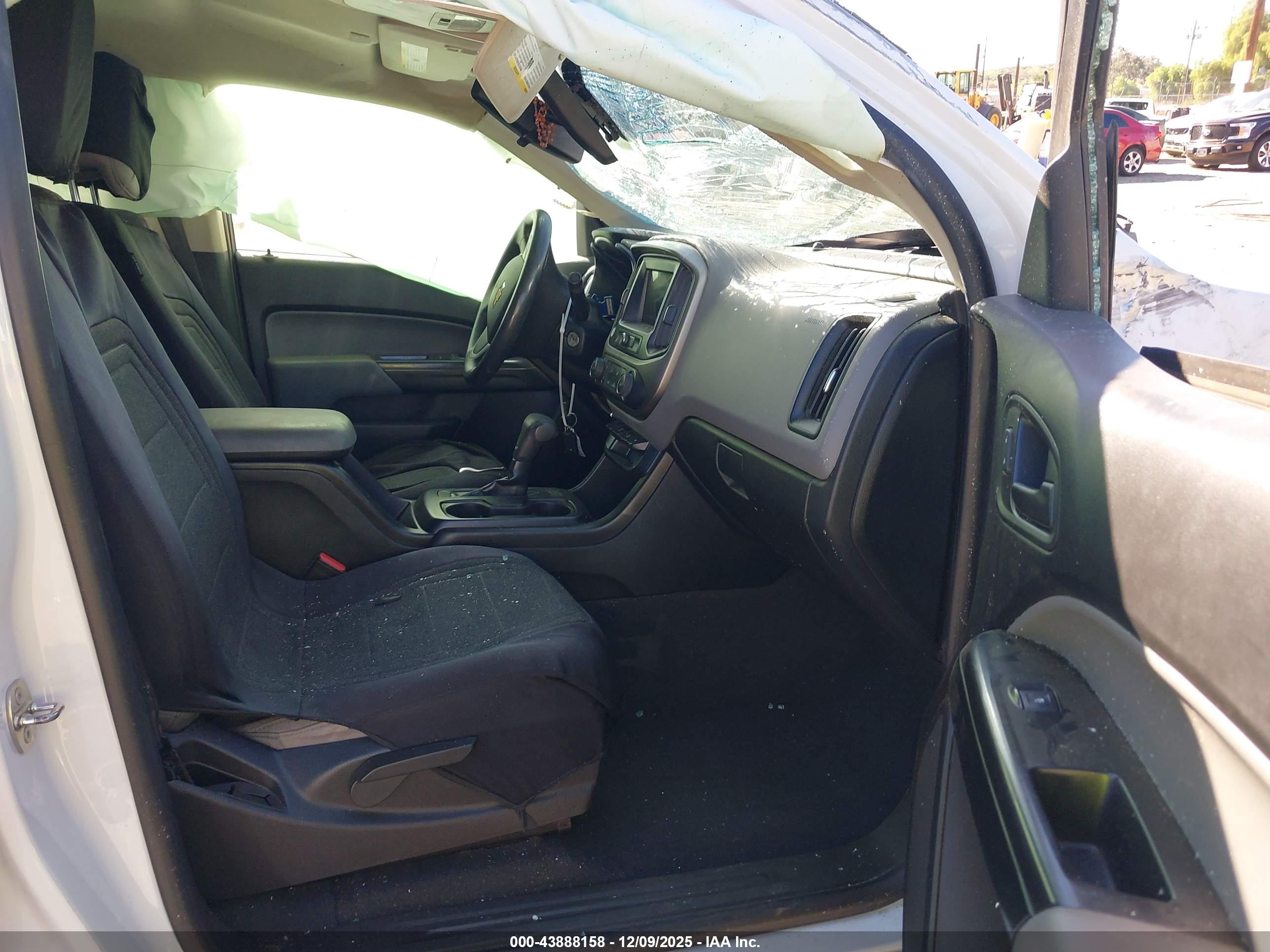 CHEVROLET COLORADO image 5