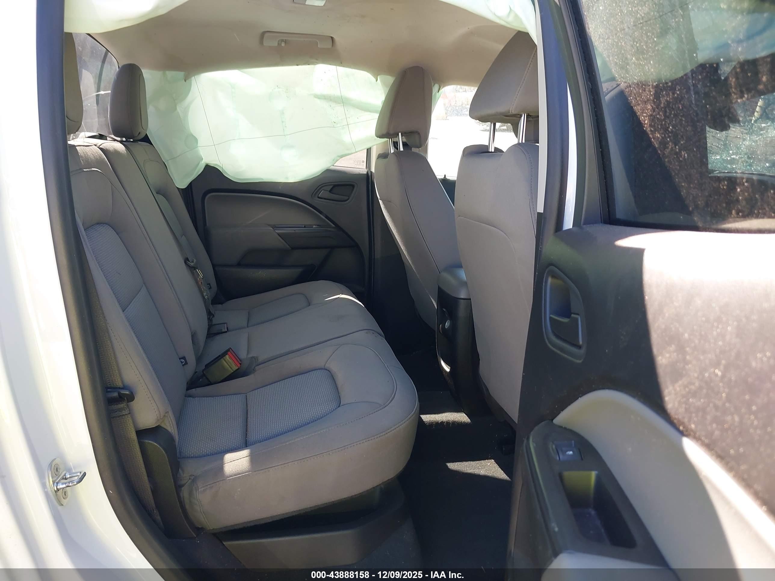 CHEVROLET COLORADO image 8