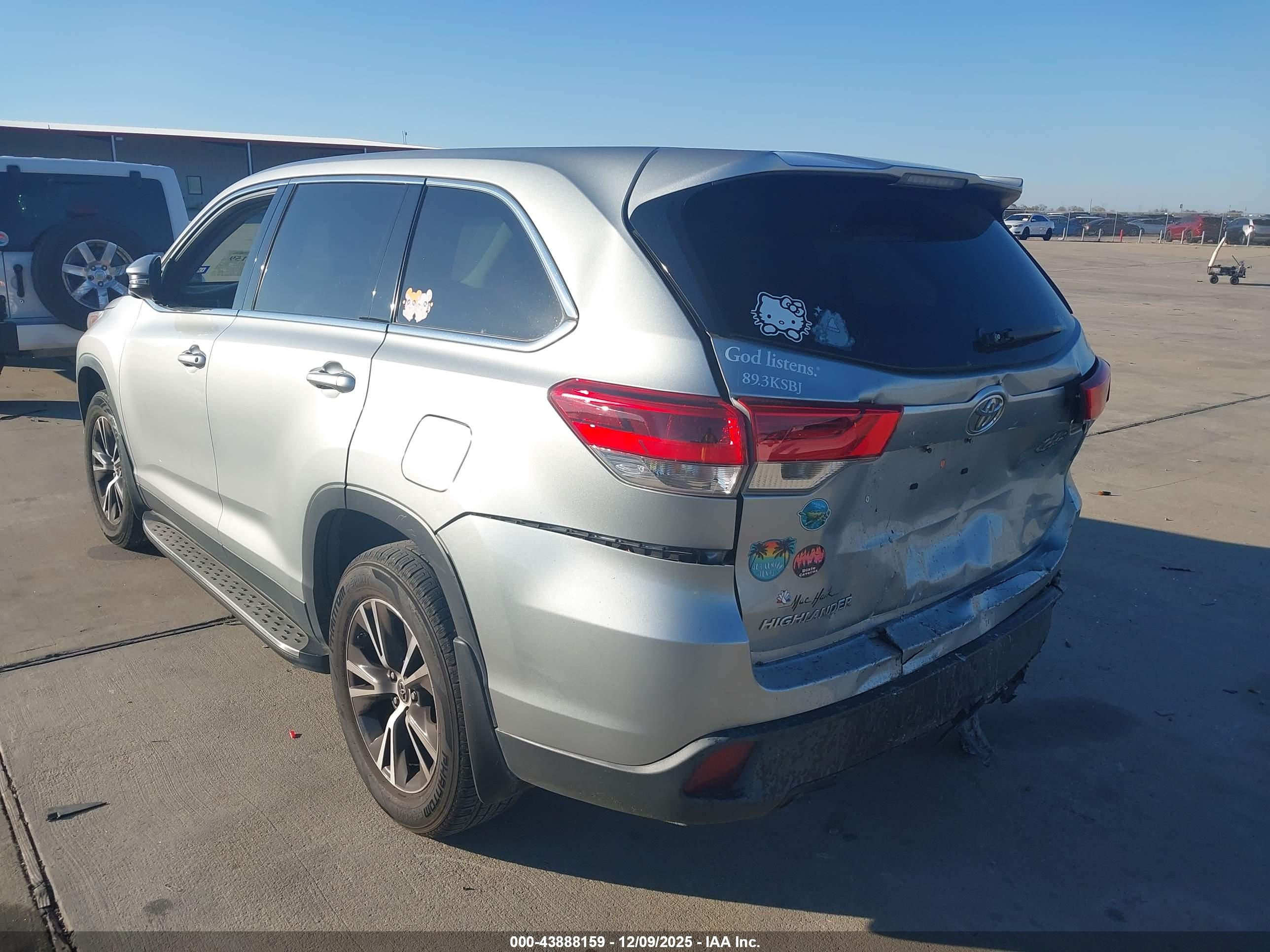 TOYOTA HIGHLANDER image 6