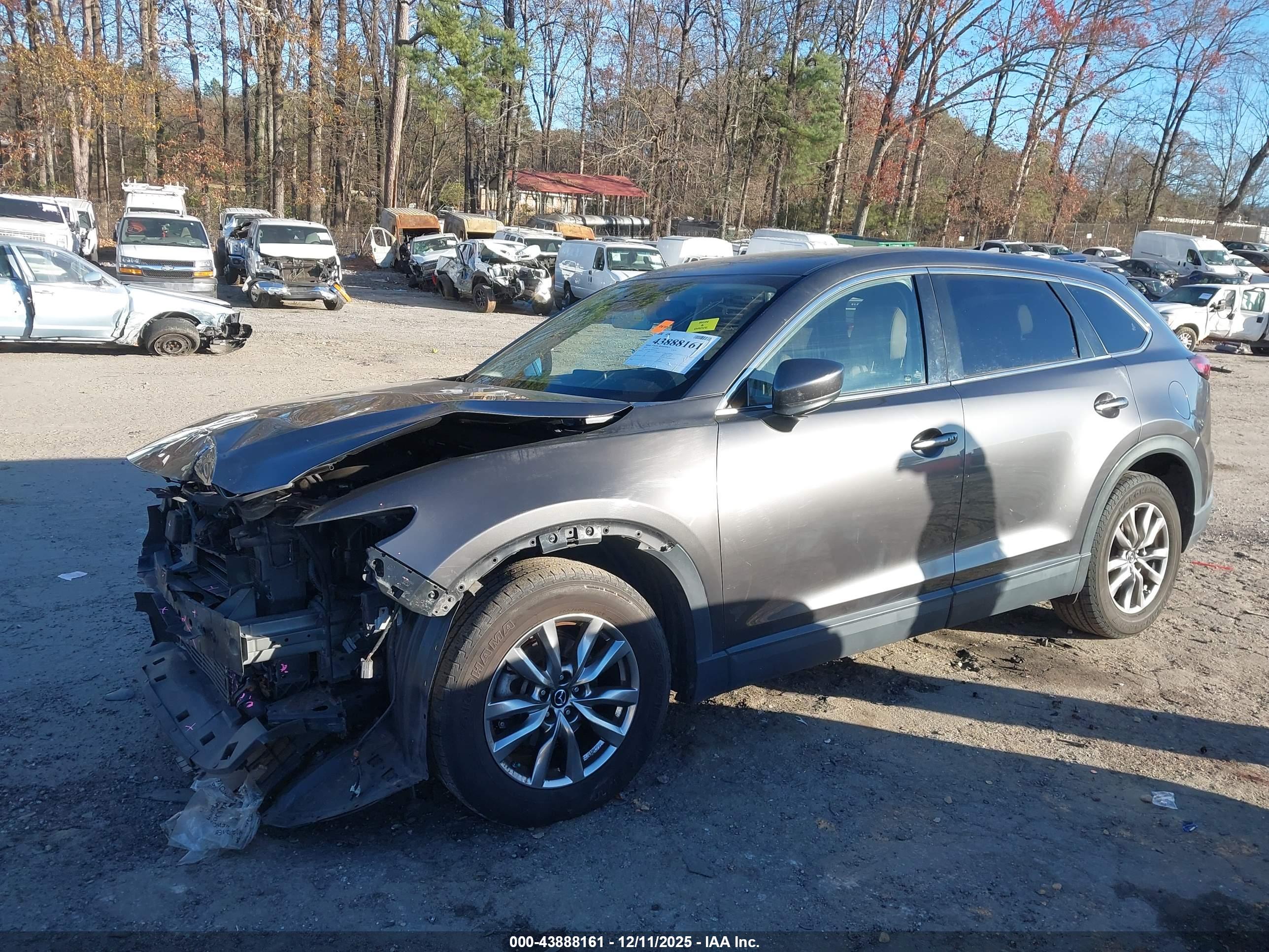MAZDA CX-9 image 2