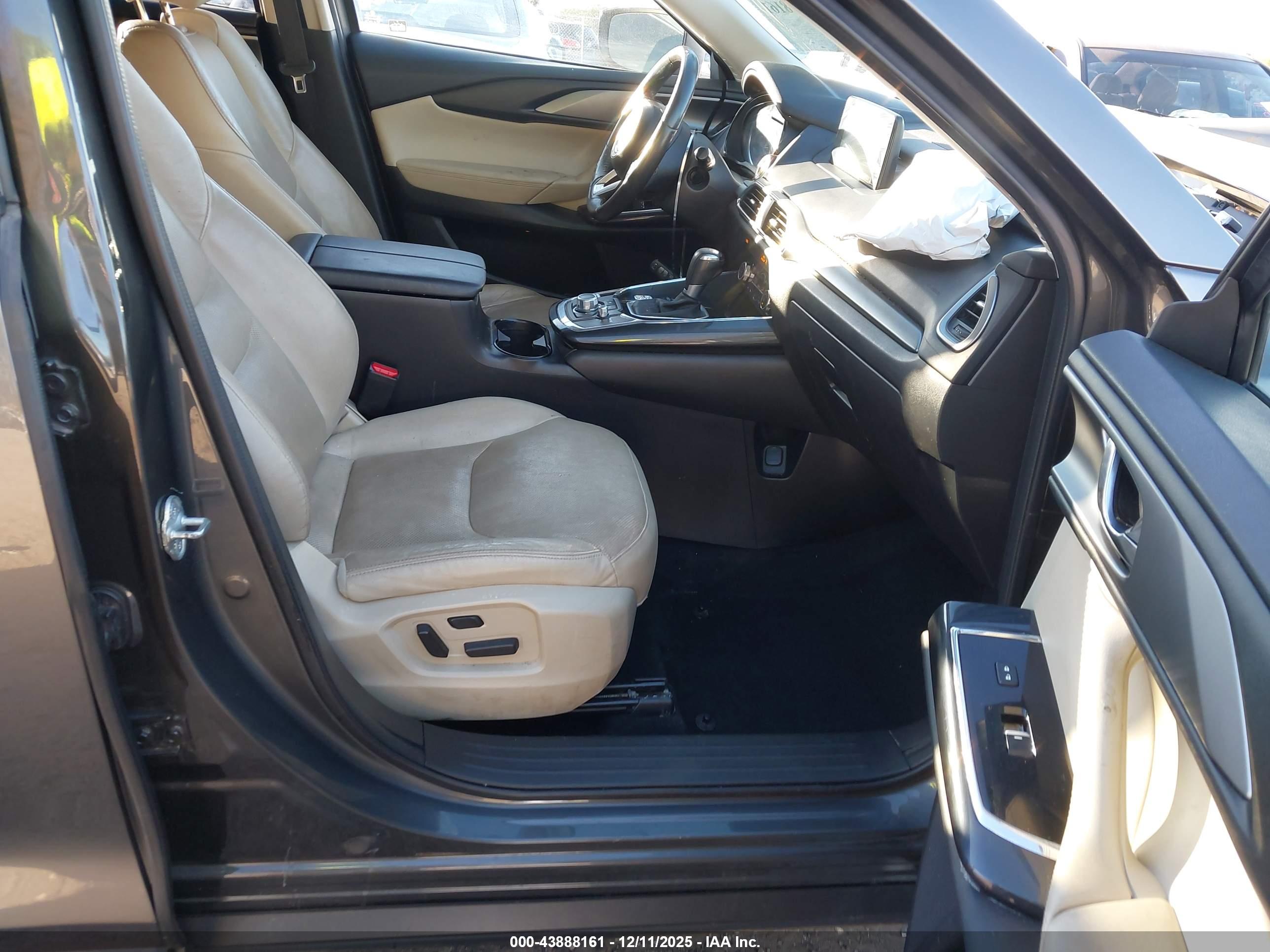 MAZDA CX-9 image 5