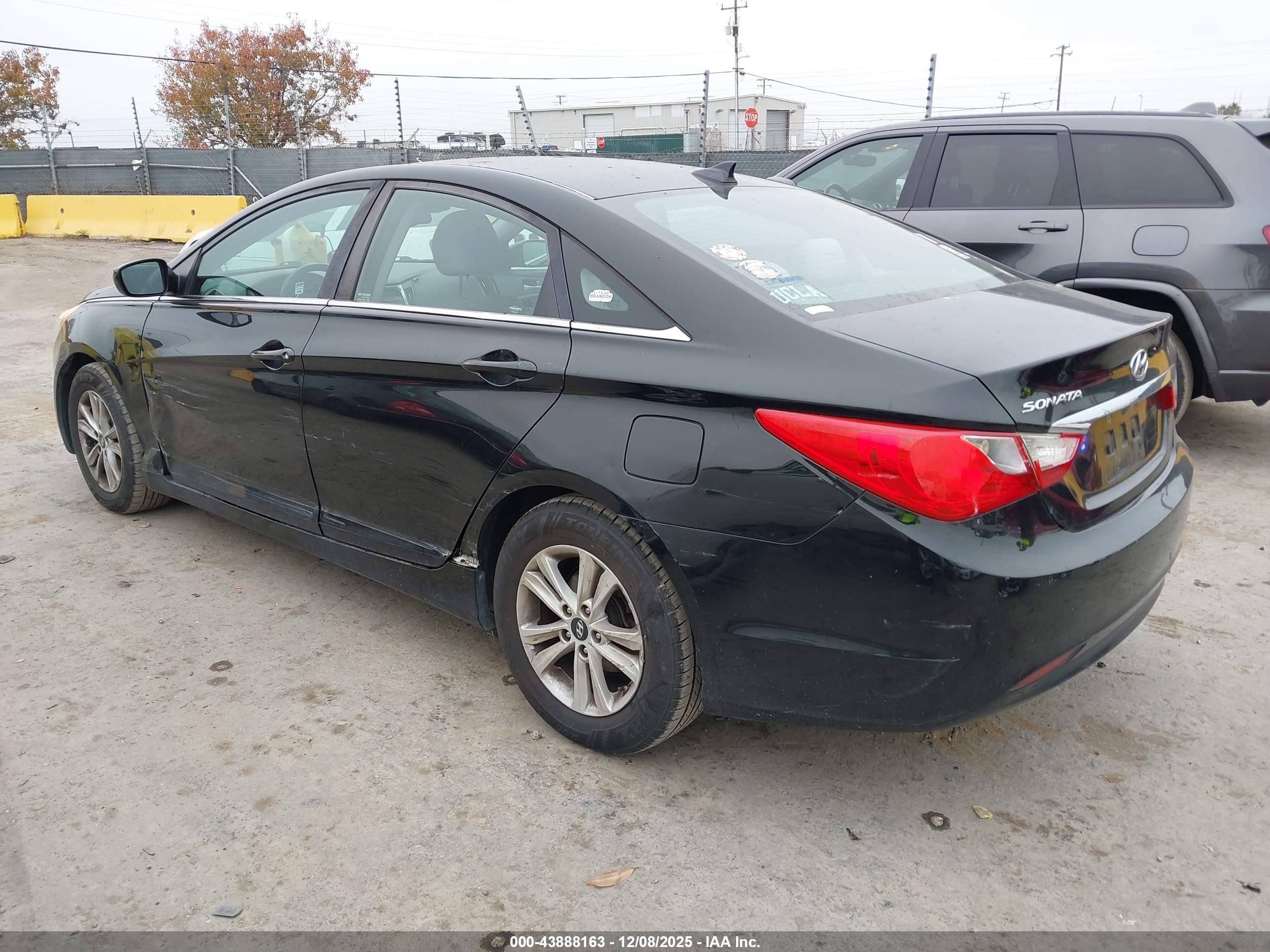 HYUNDAI SONATA image 3