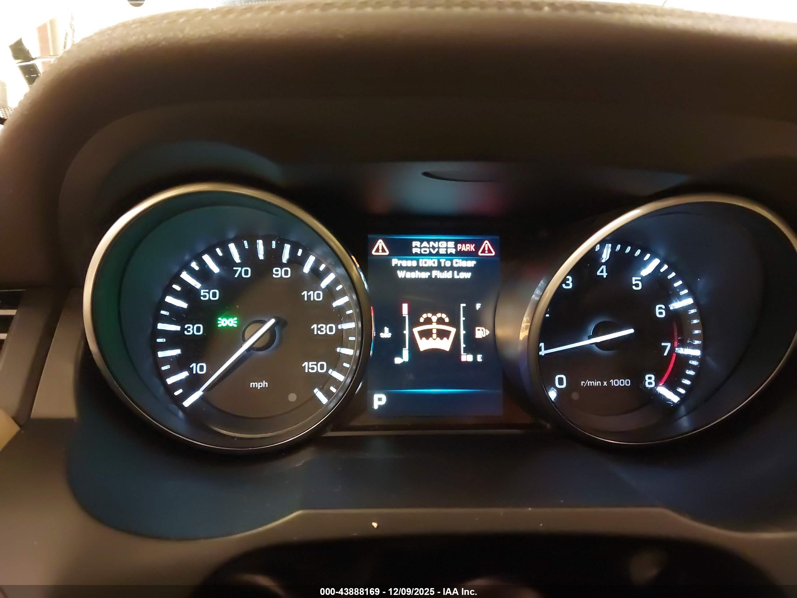 LAND ROVER image 7
