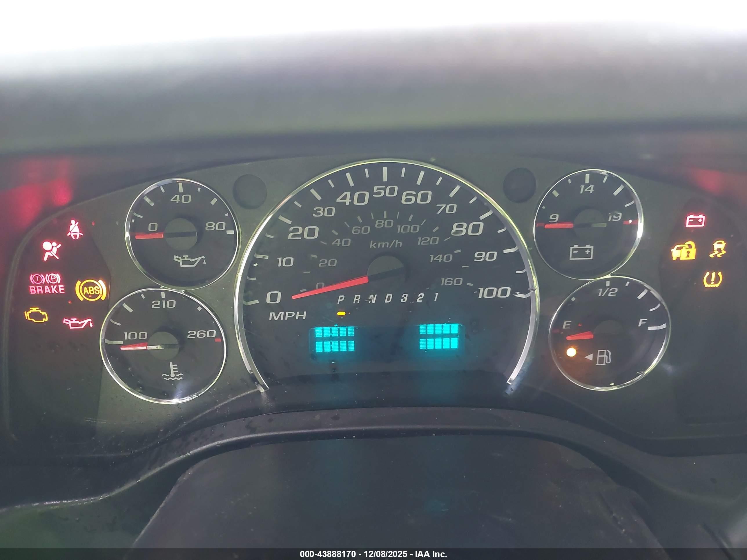 CHEVROLET EXPRESS image 7