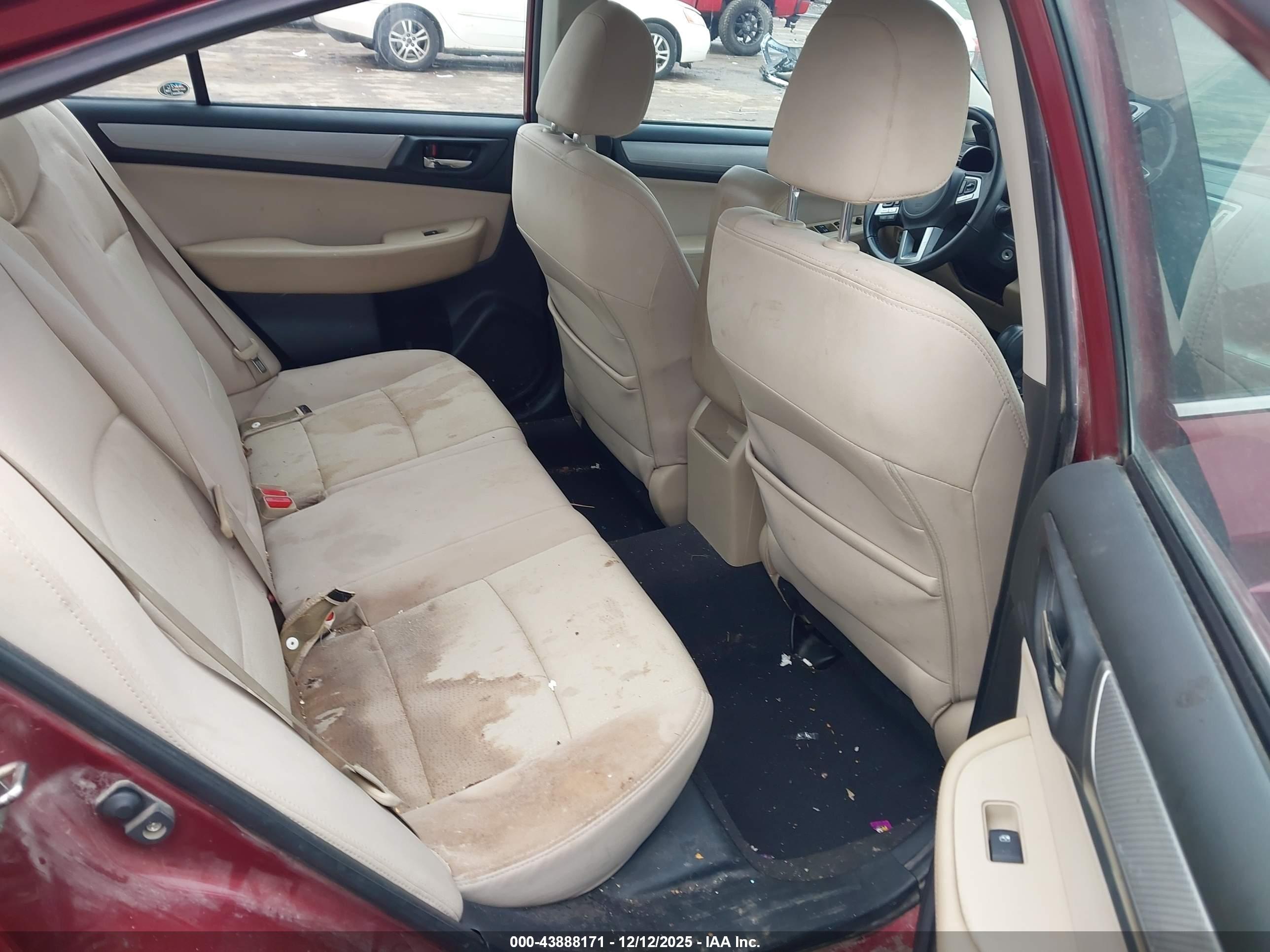 SUBARU LEGACY image 8