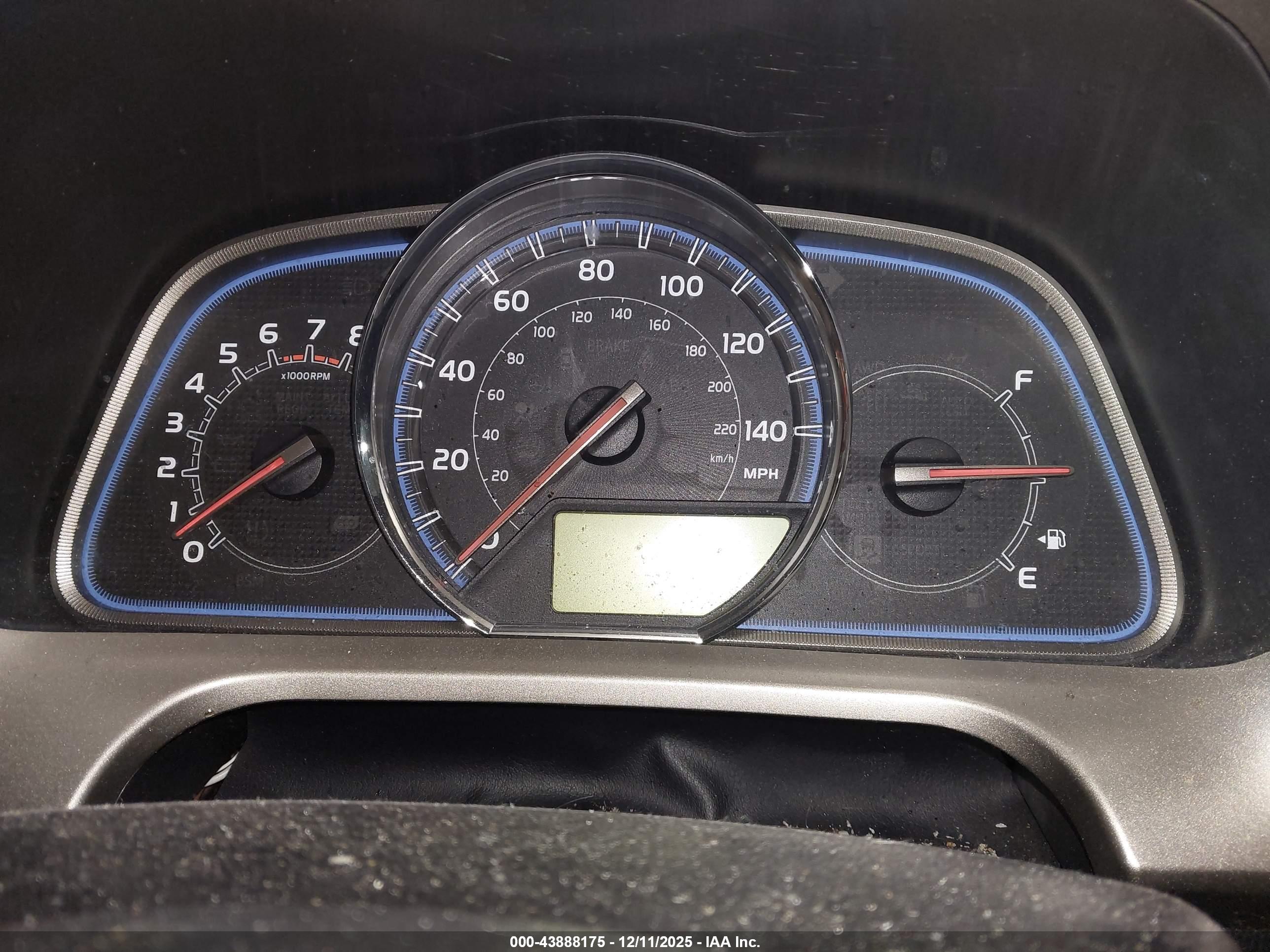 TOYOTA RAV4 image 7