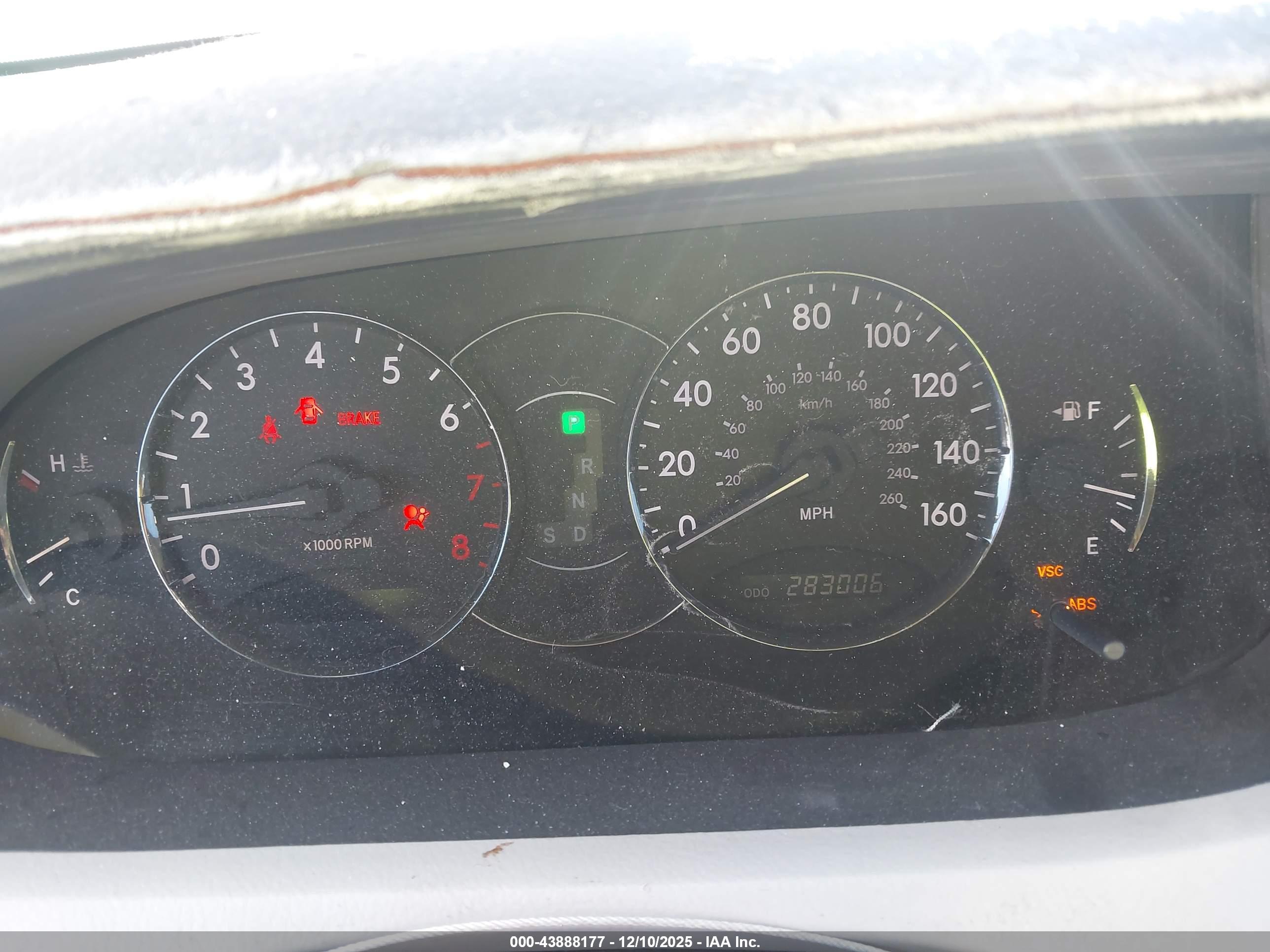 TOYOTA AVALON image 7
