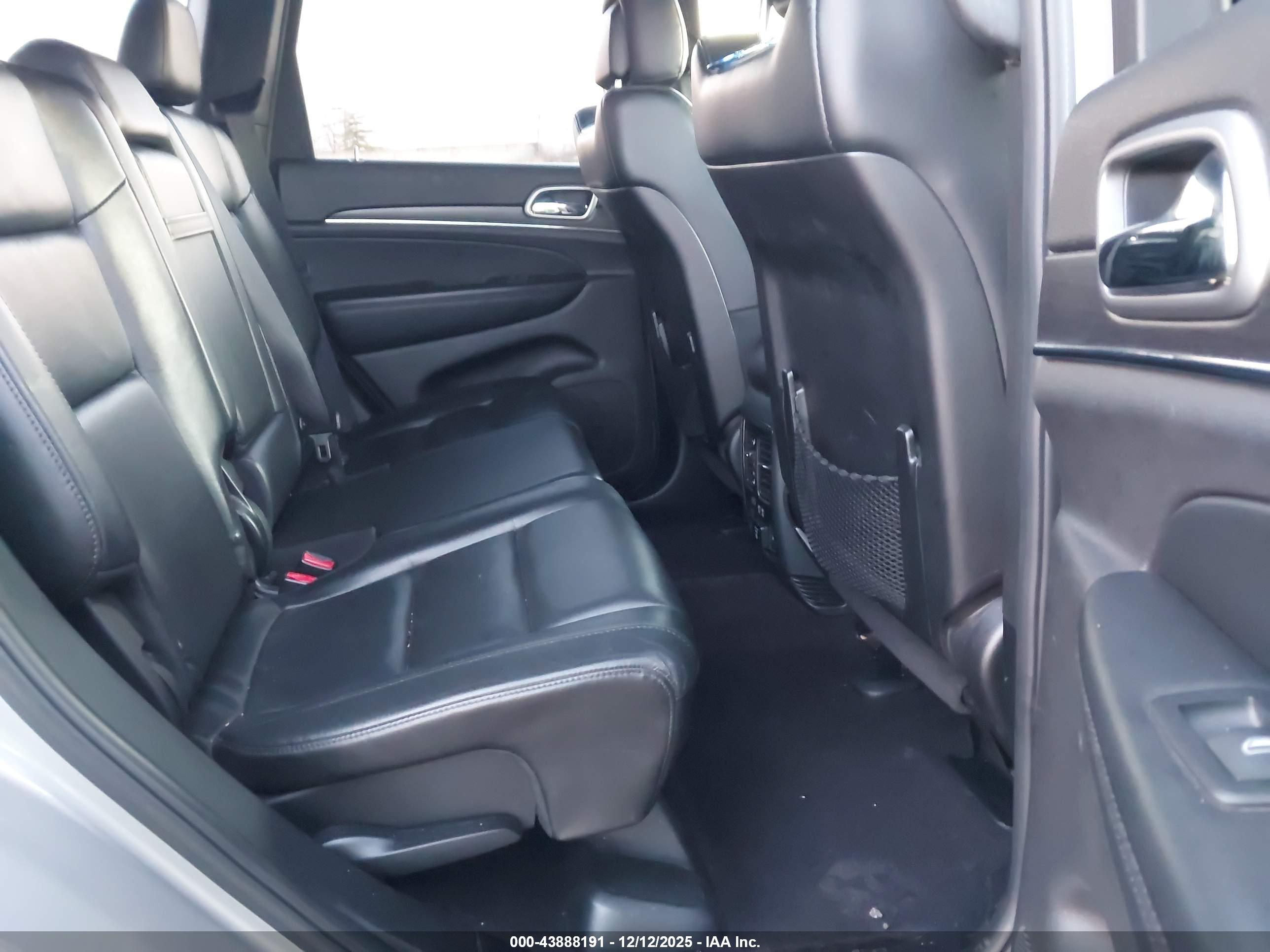 JEEP GRAND image 8