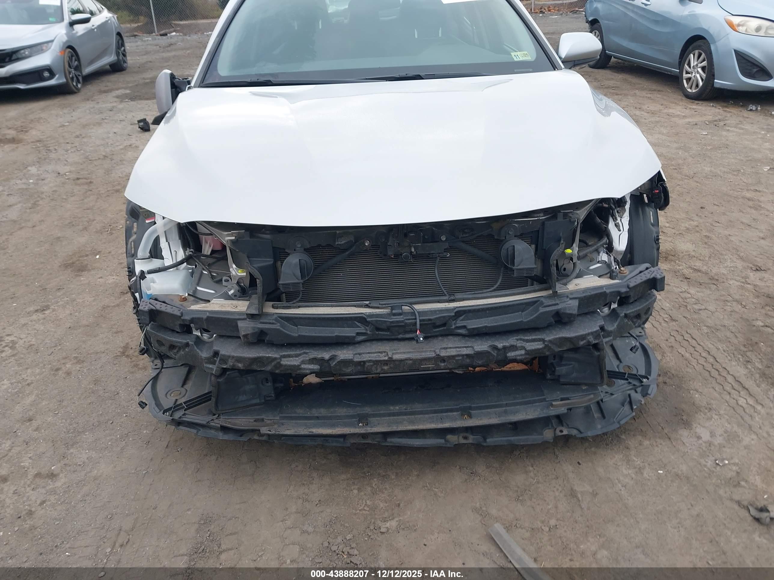TOYOTA CAMRY image 6
