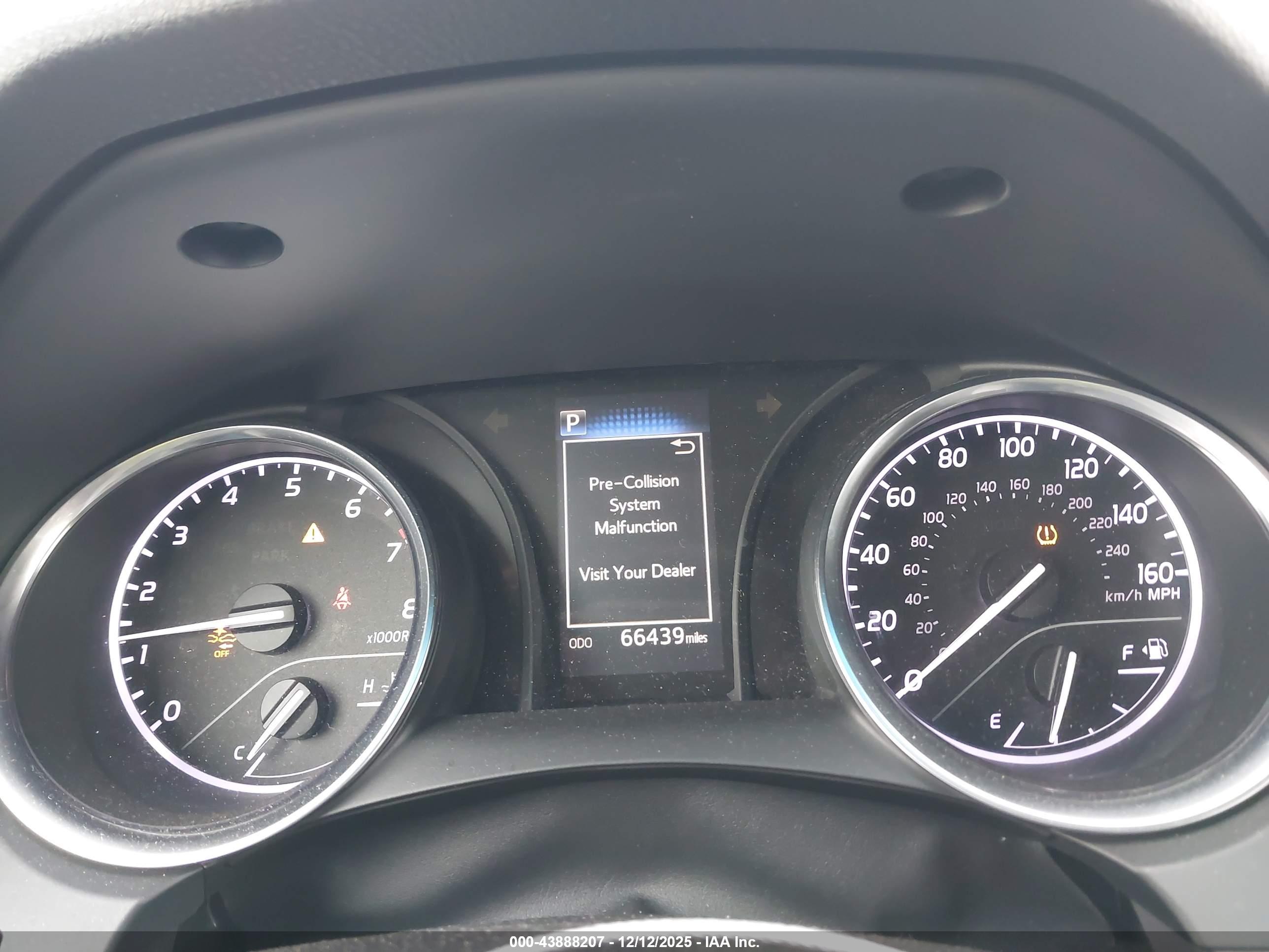 TOYOTA CAMRY image 7