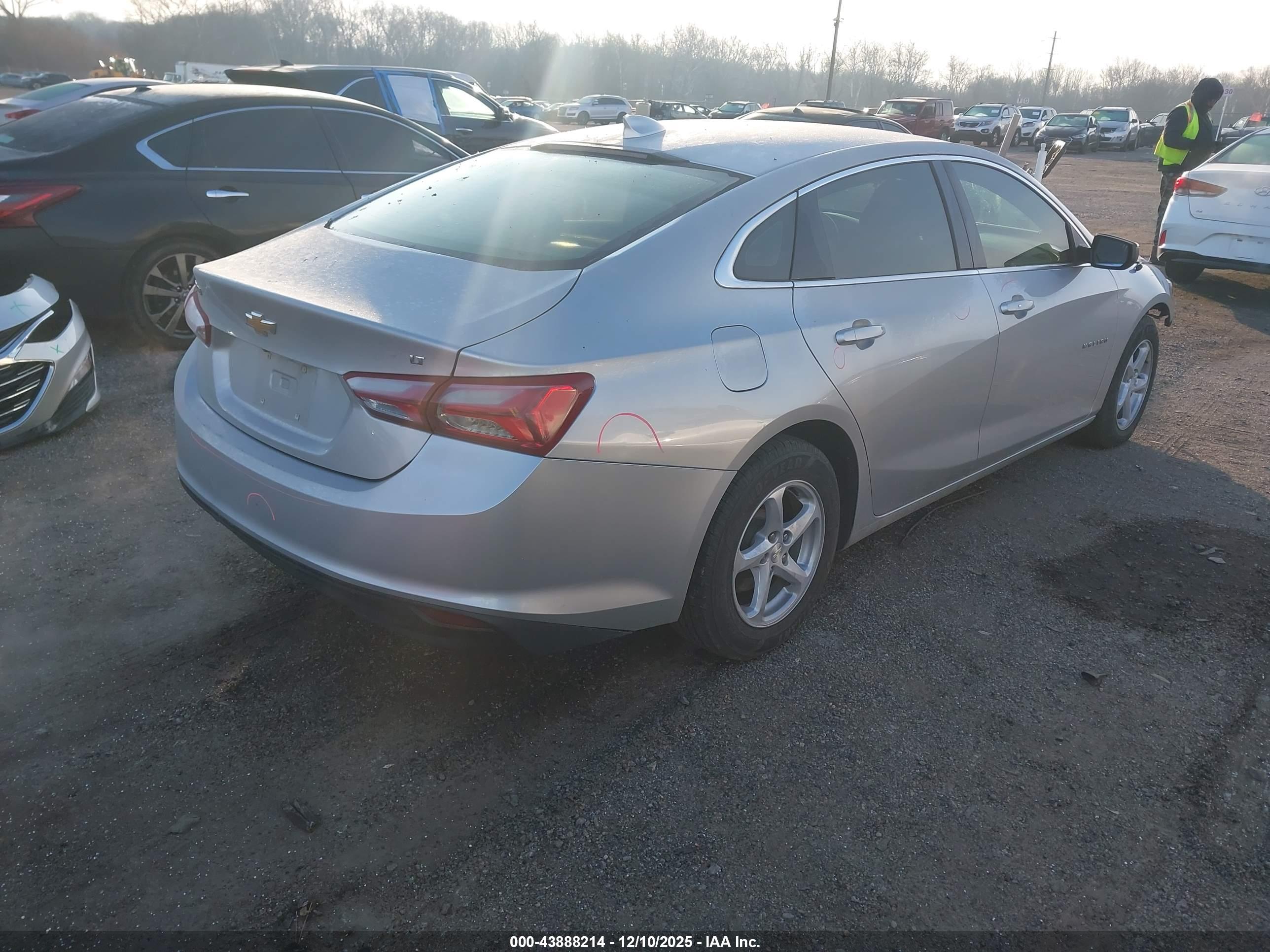 CHEVROLET MALIBU image 4