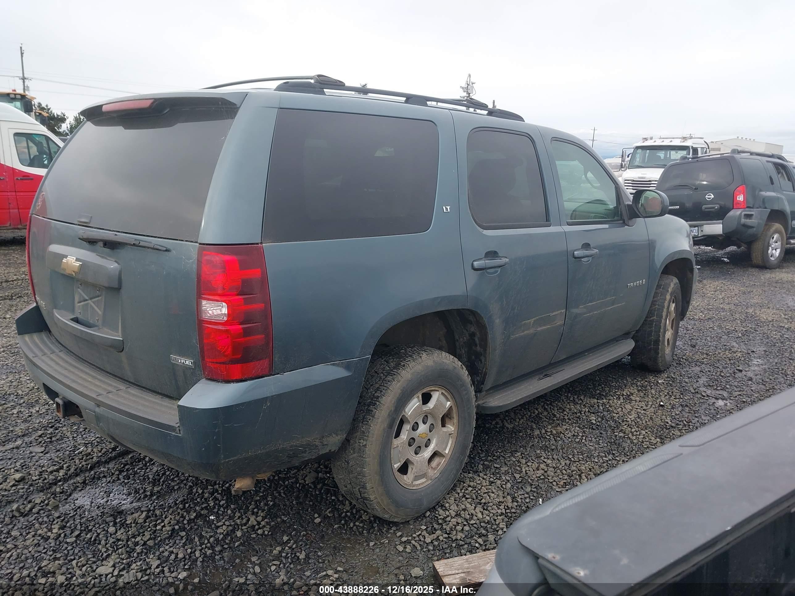 CHEVROLET TAHOE image 4