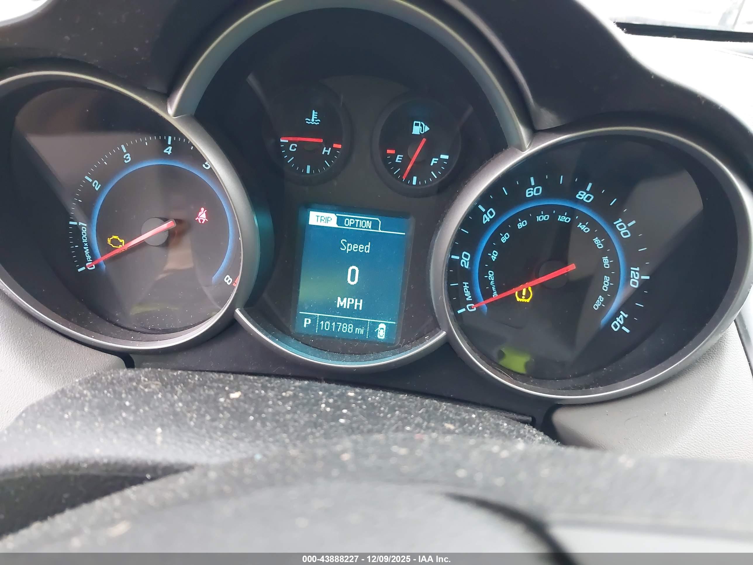 CHEVROLET CRUZE image 7