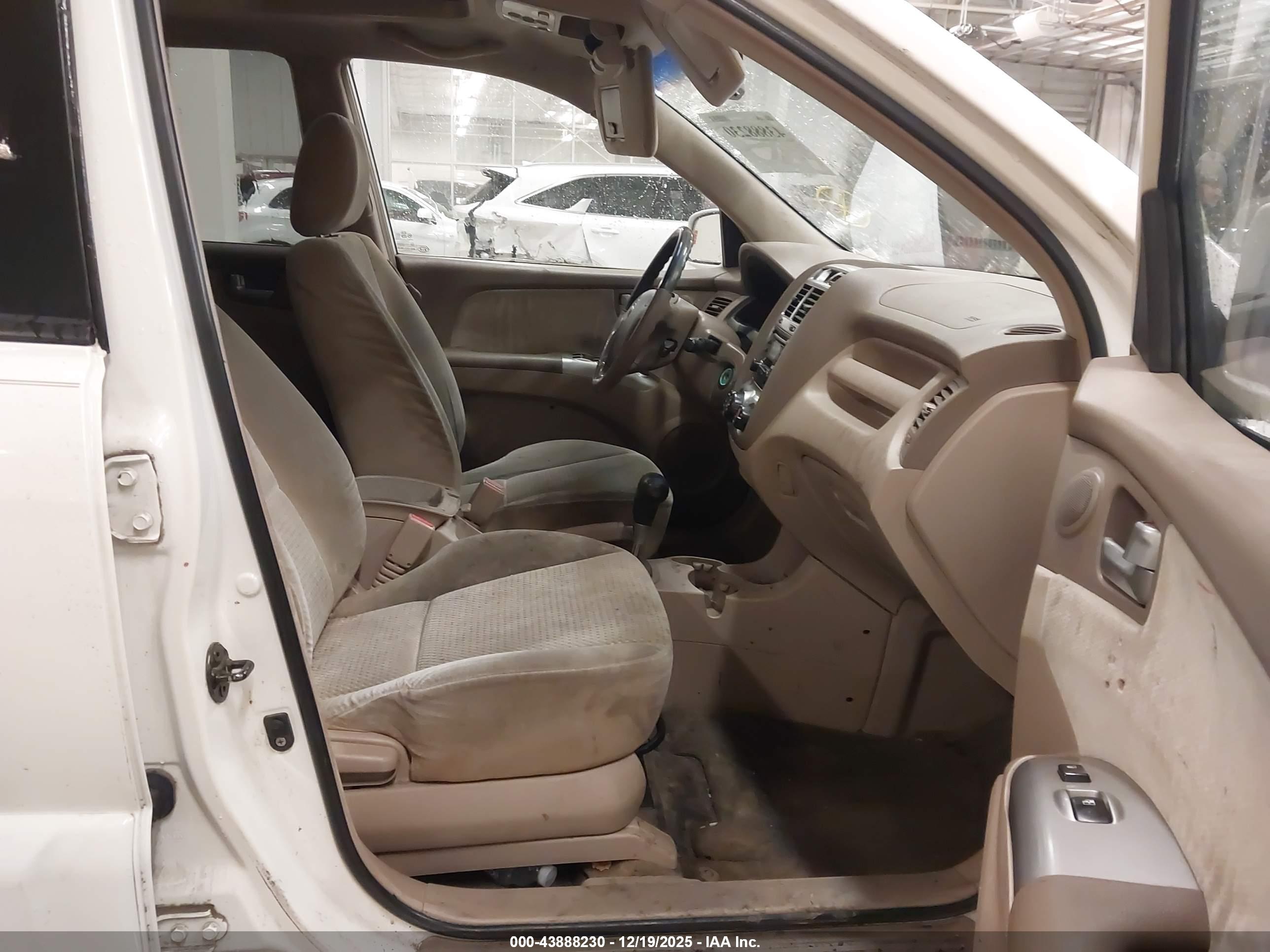 KIA SPORTAGE image 5